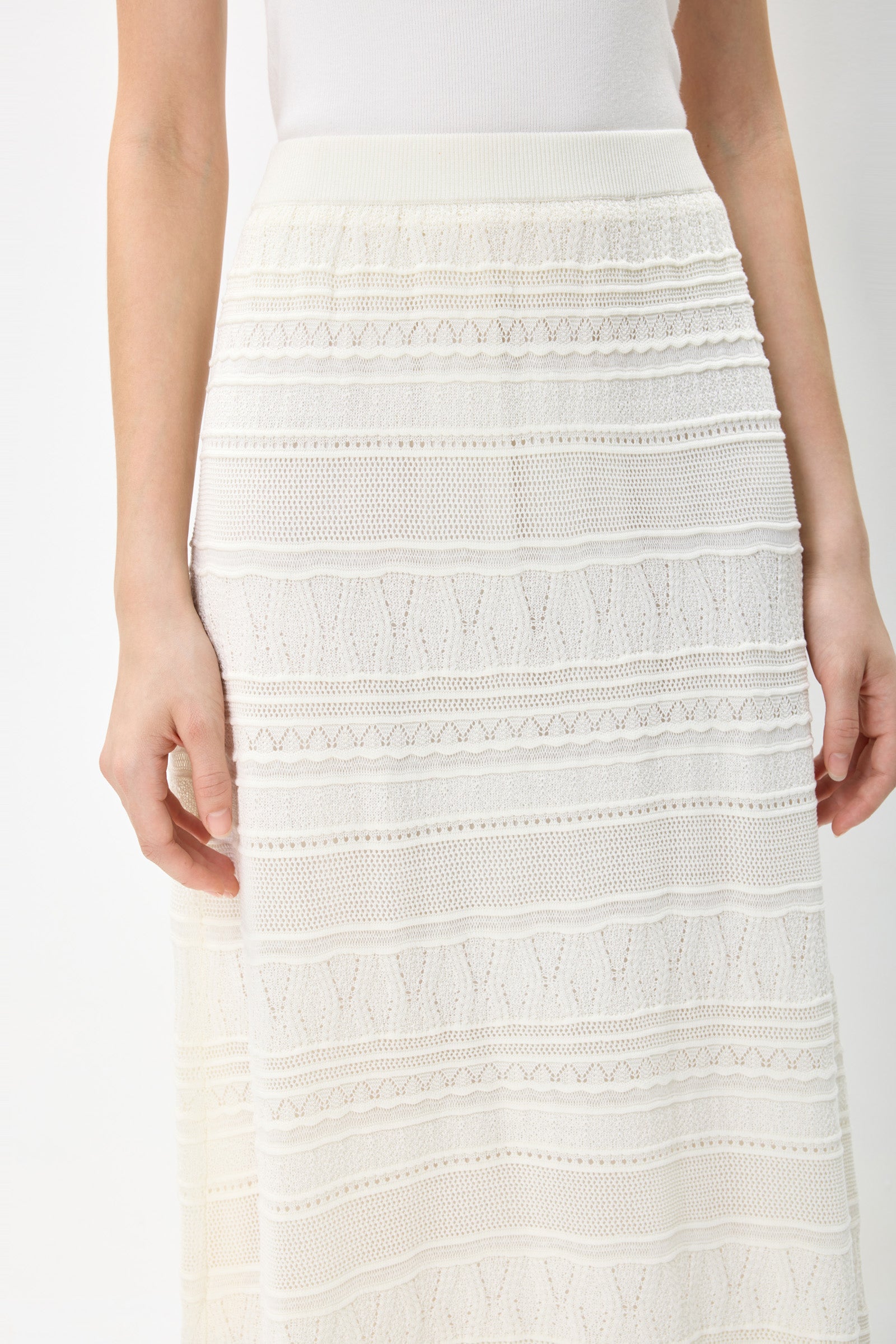 #color_White