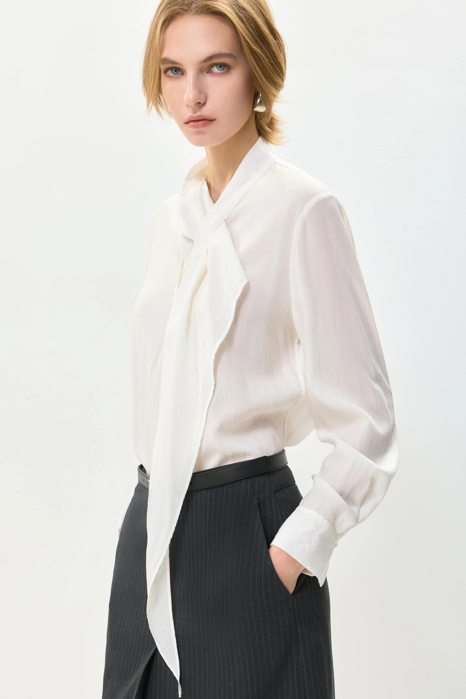 #color_Off White