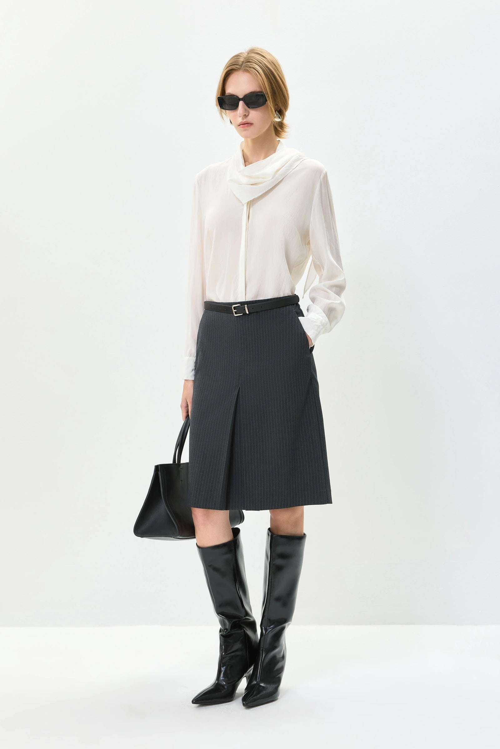 #color_Off White