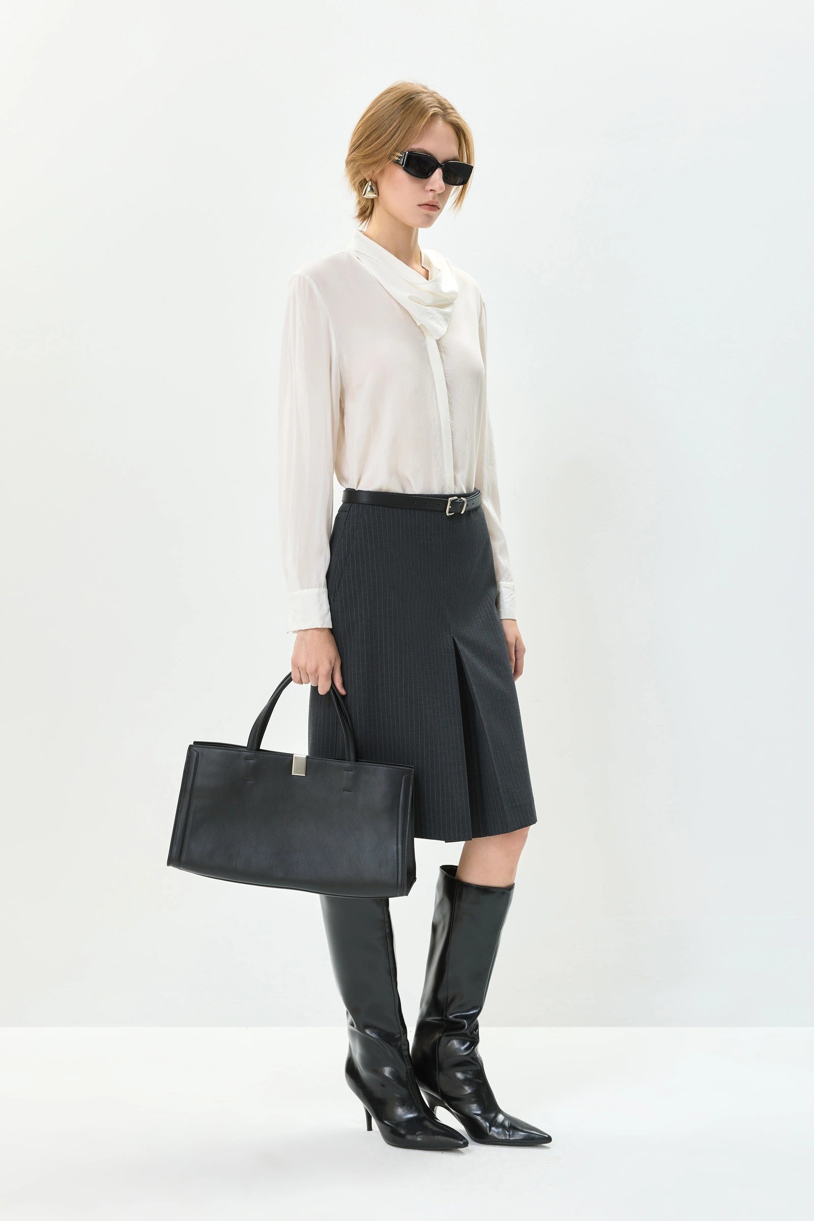 #color_Off White