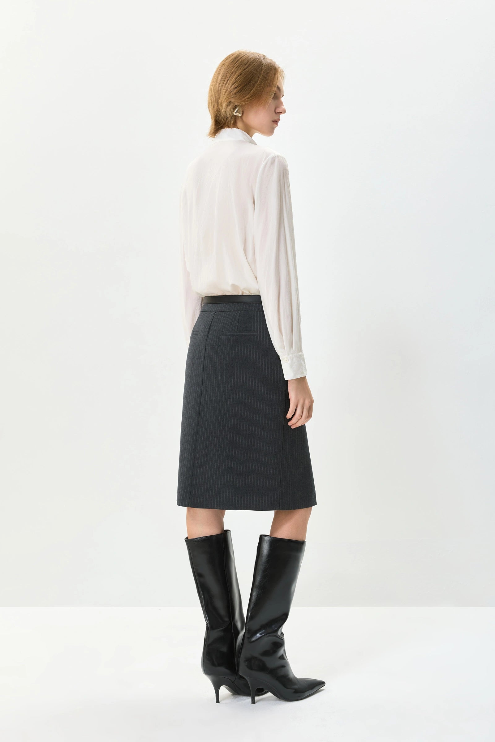 #color_Off White
