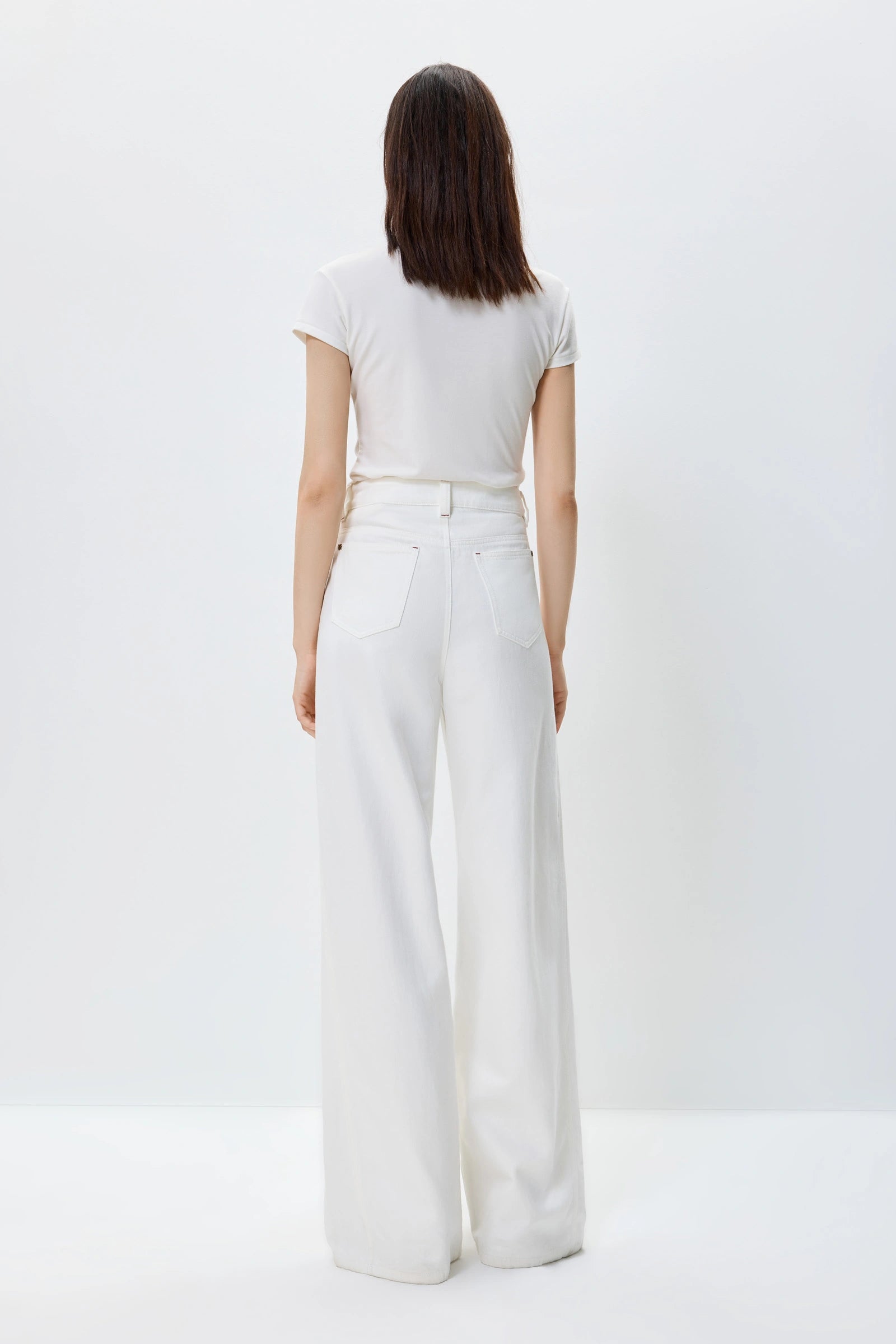 #color_Off White