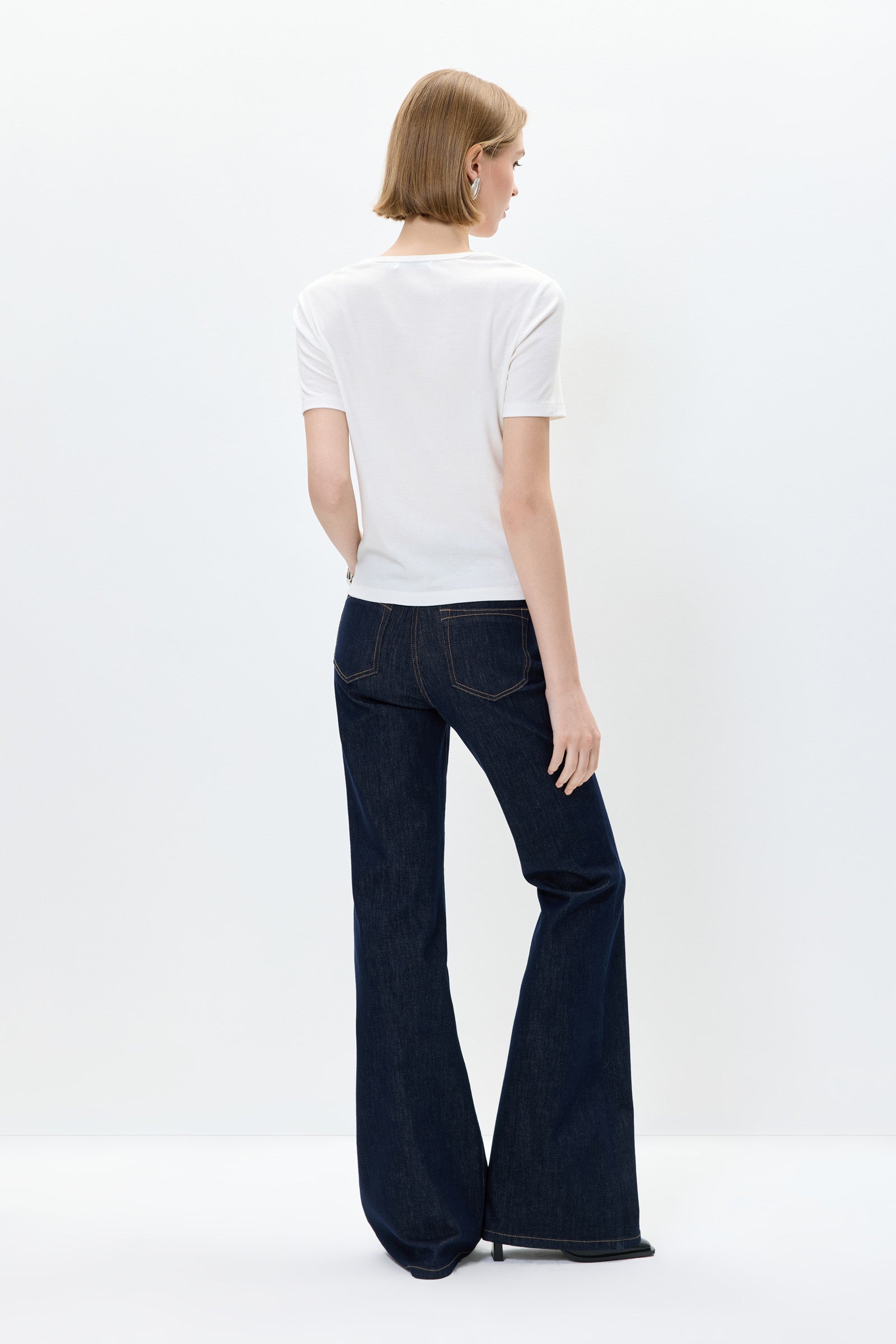 #color_Off White