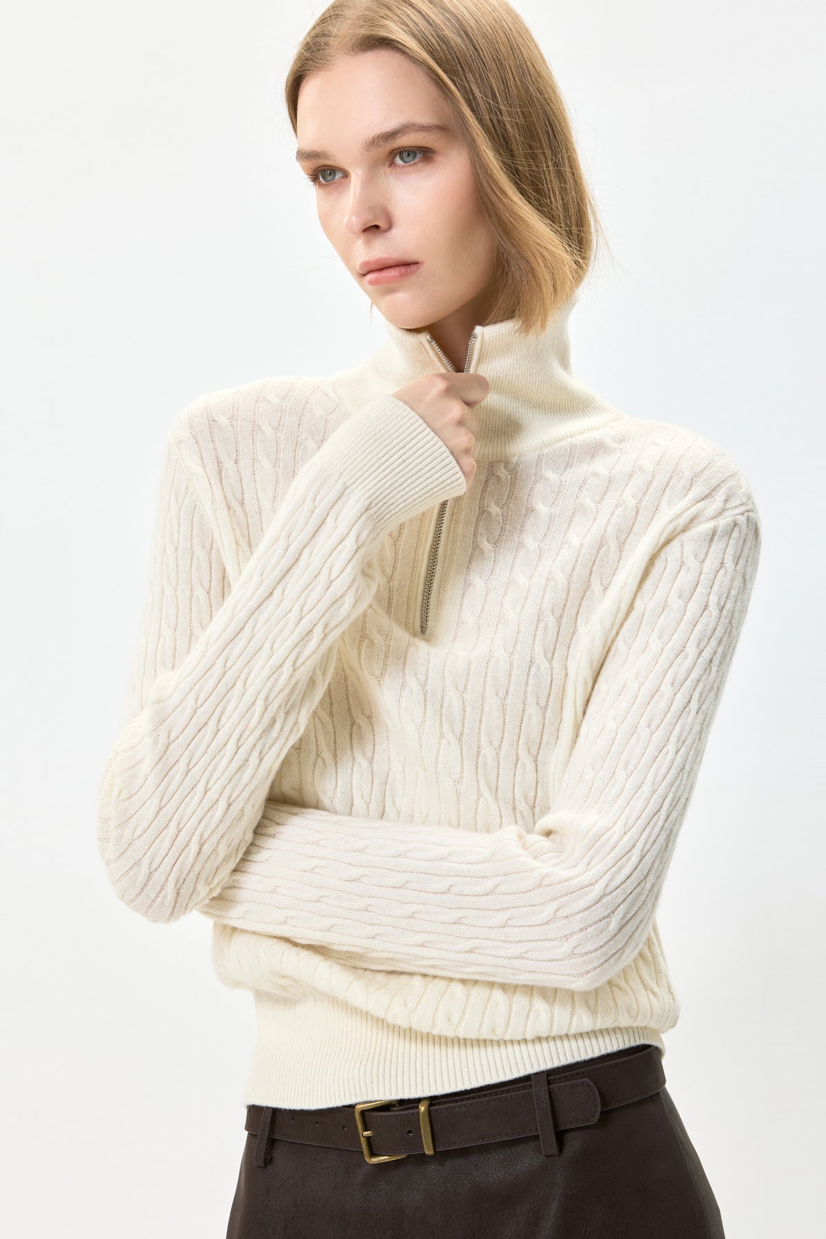 #color_Off White