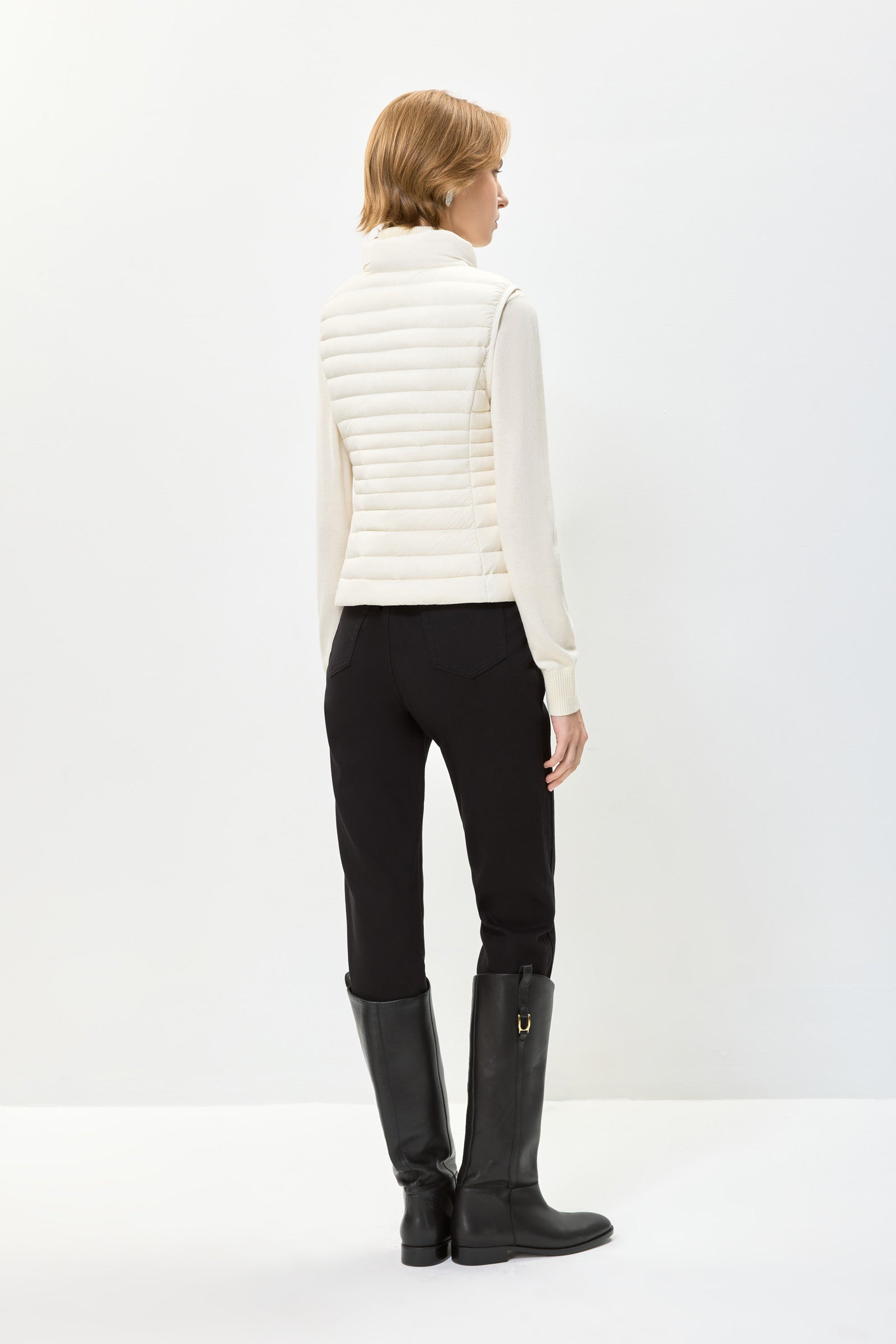 #color_Off White