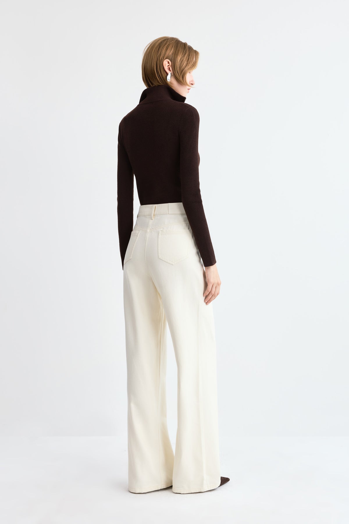 #color_Off White