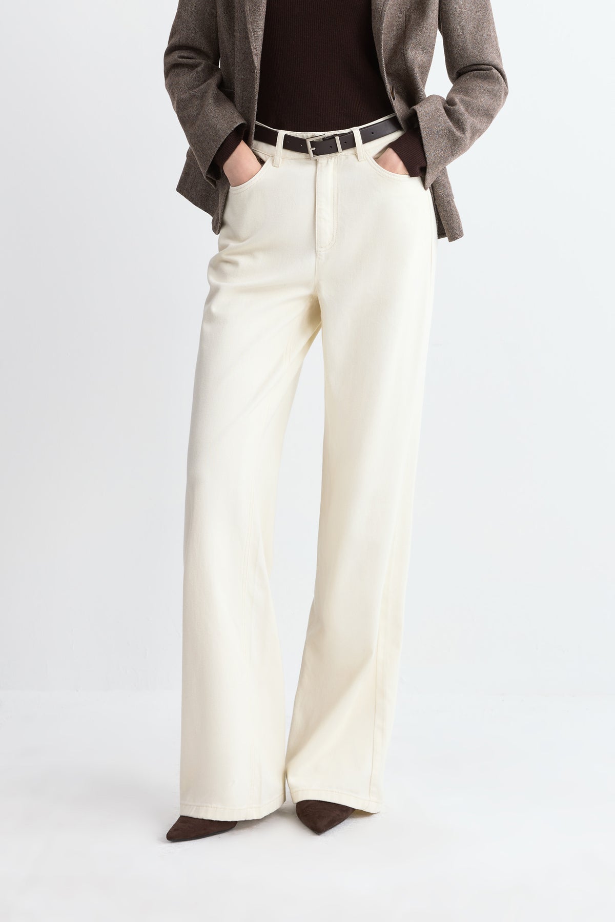 #color_Off White