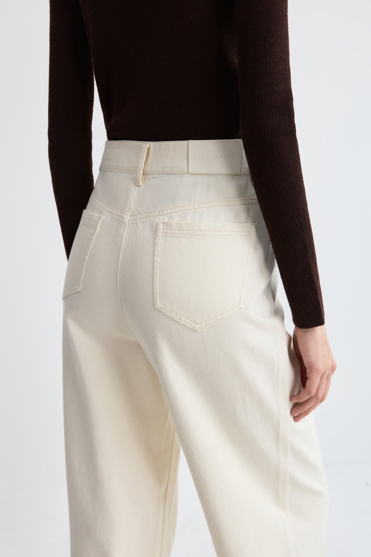 #color_Off White