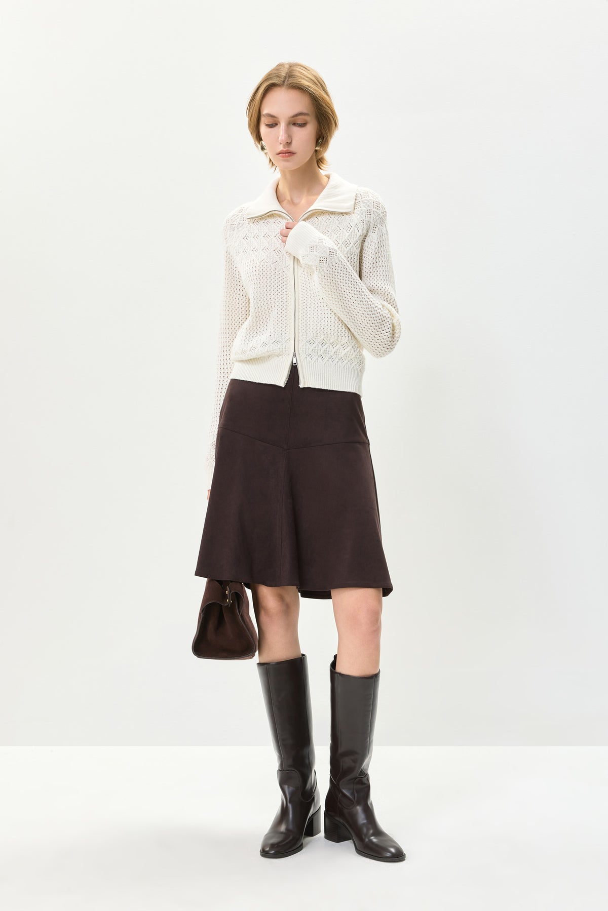 #color_Off White