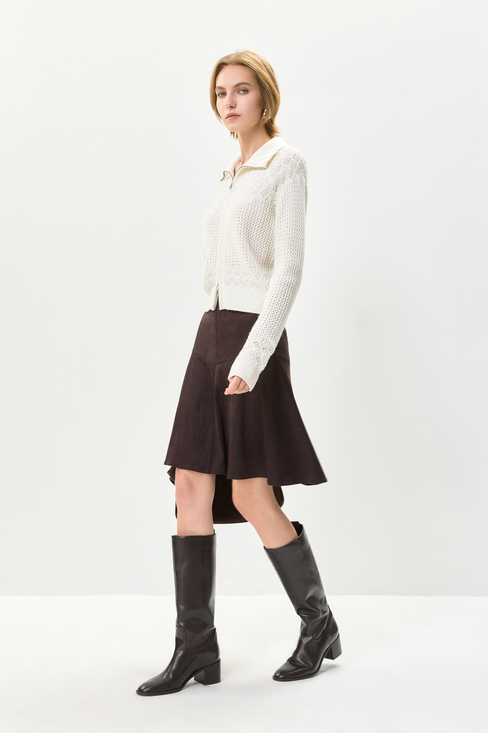 #color_Off White