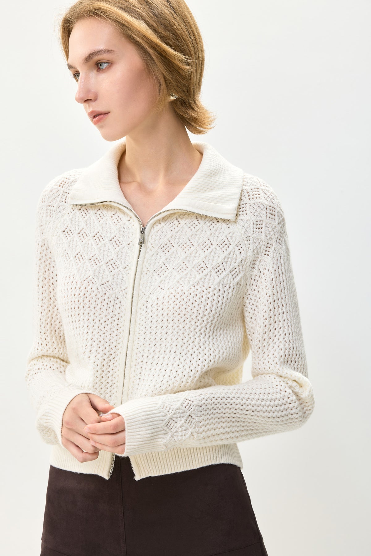 #color_Off White