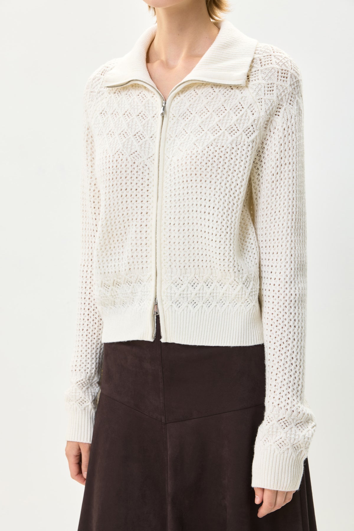 #color_Off White