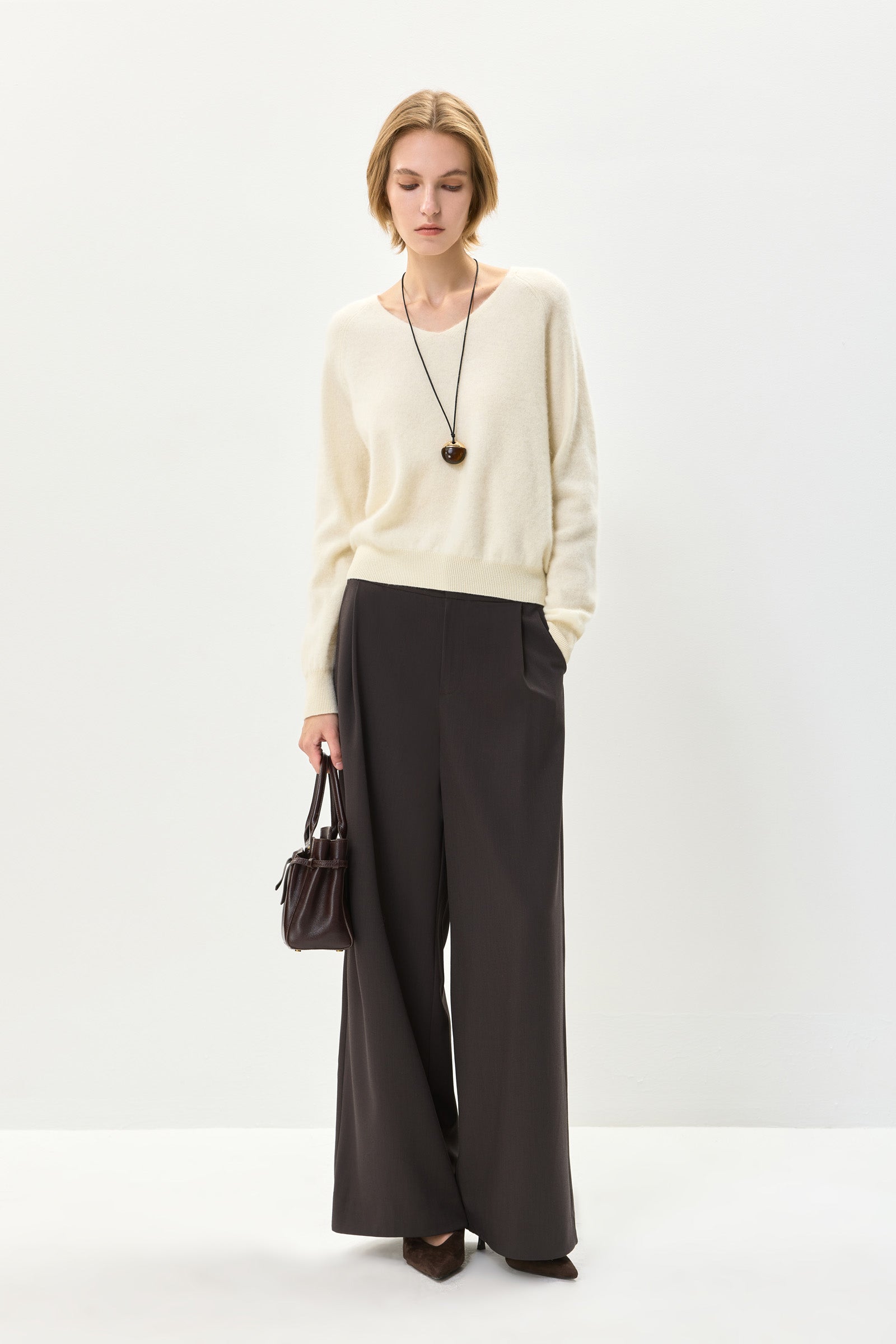#color_Off White