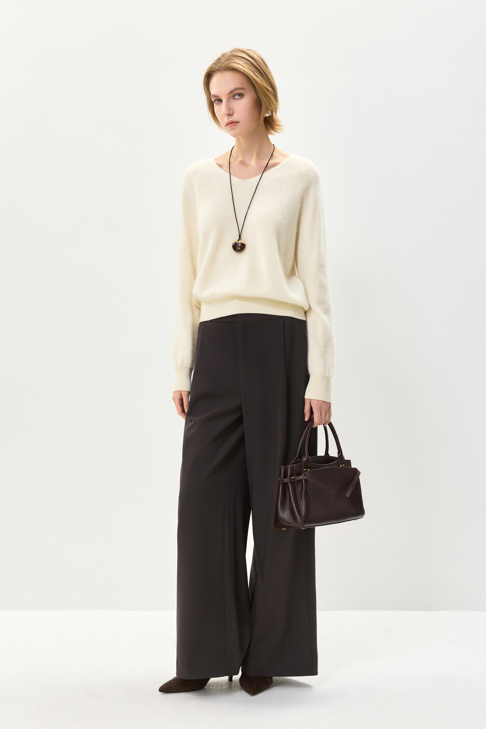#color_Off White