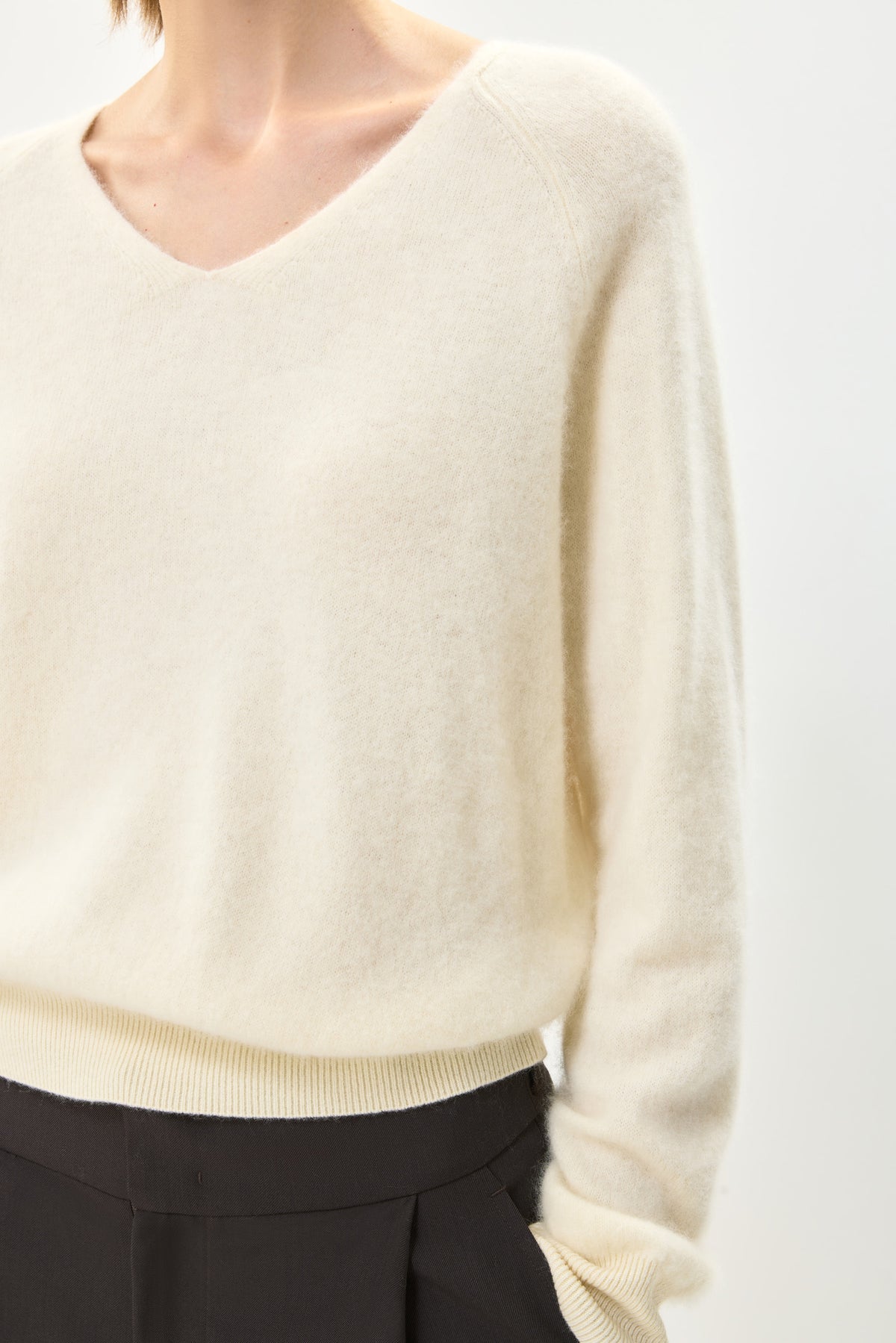 #color_Off White