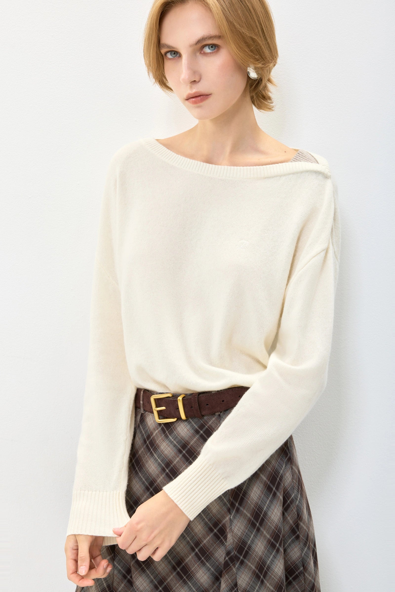 #color_Off White