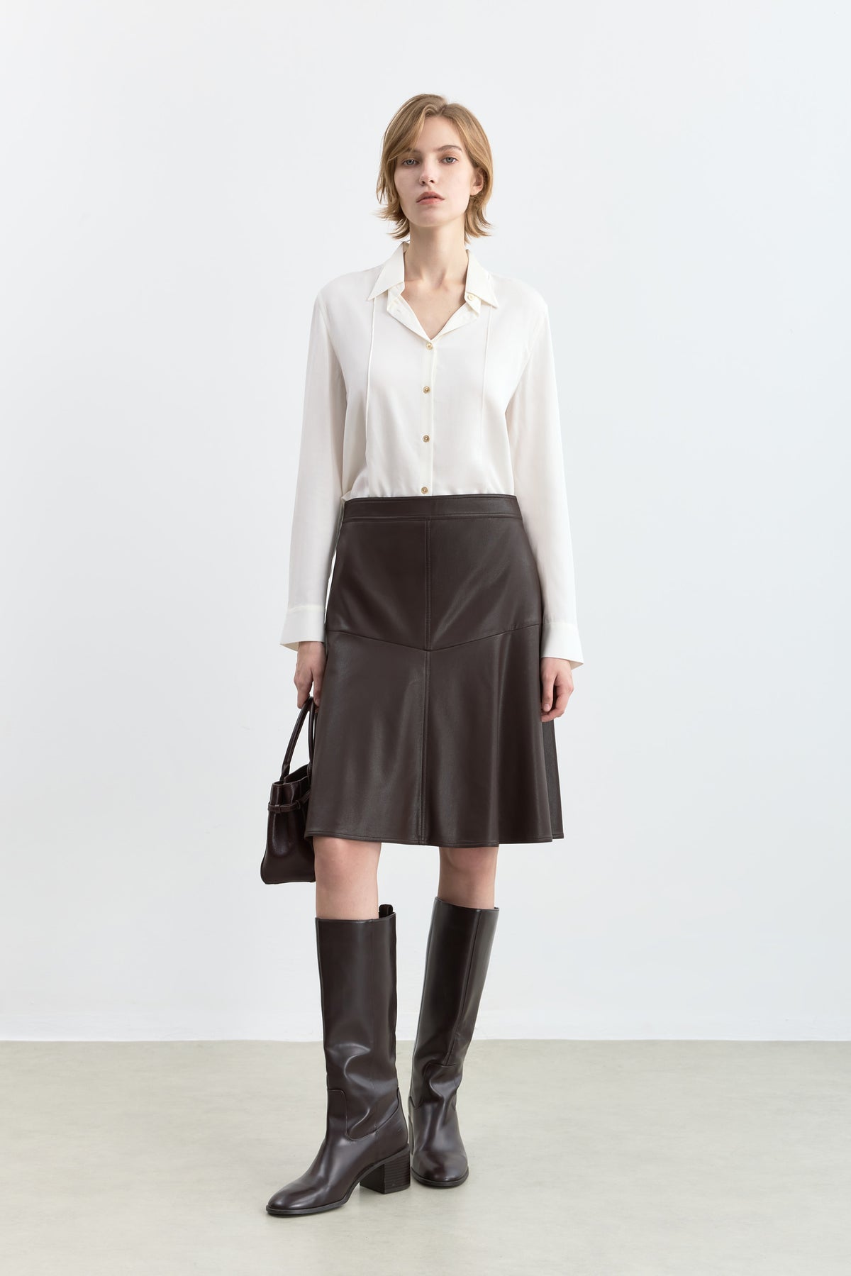 #color_Off White