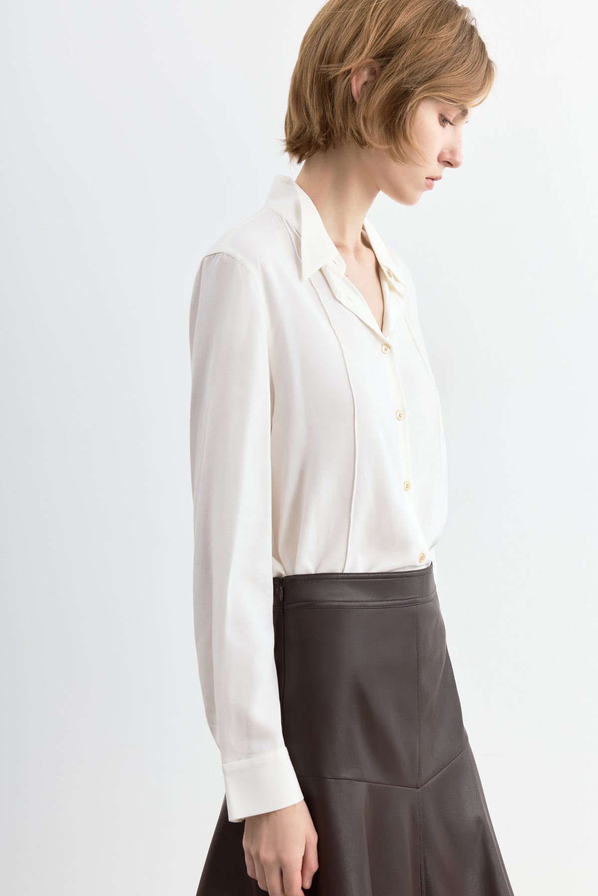 #color_Off White