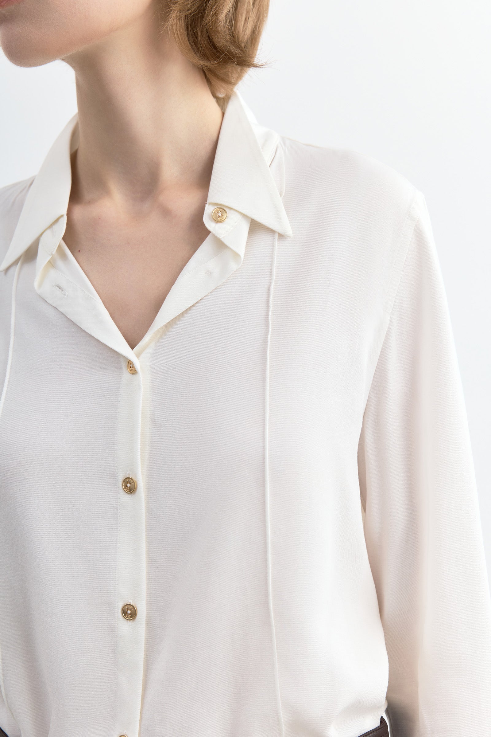 #color_Off White