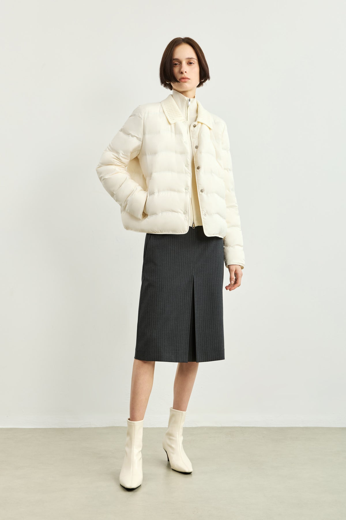 #color_Off White