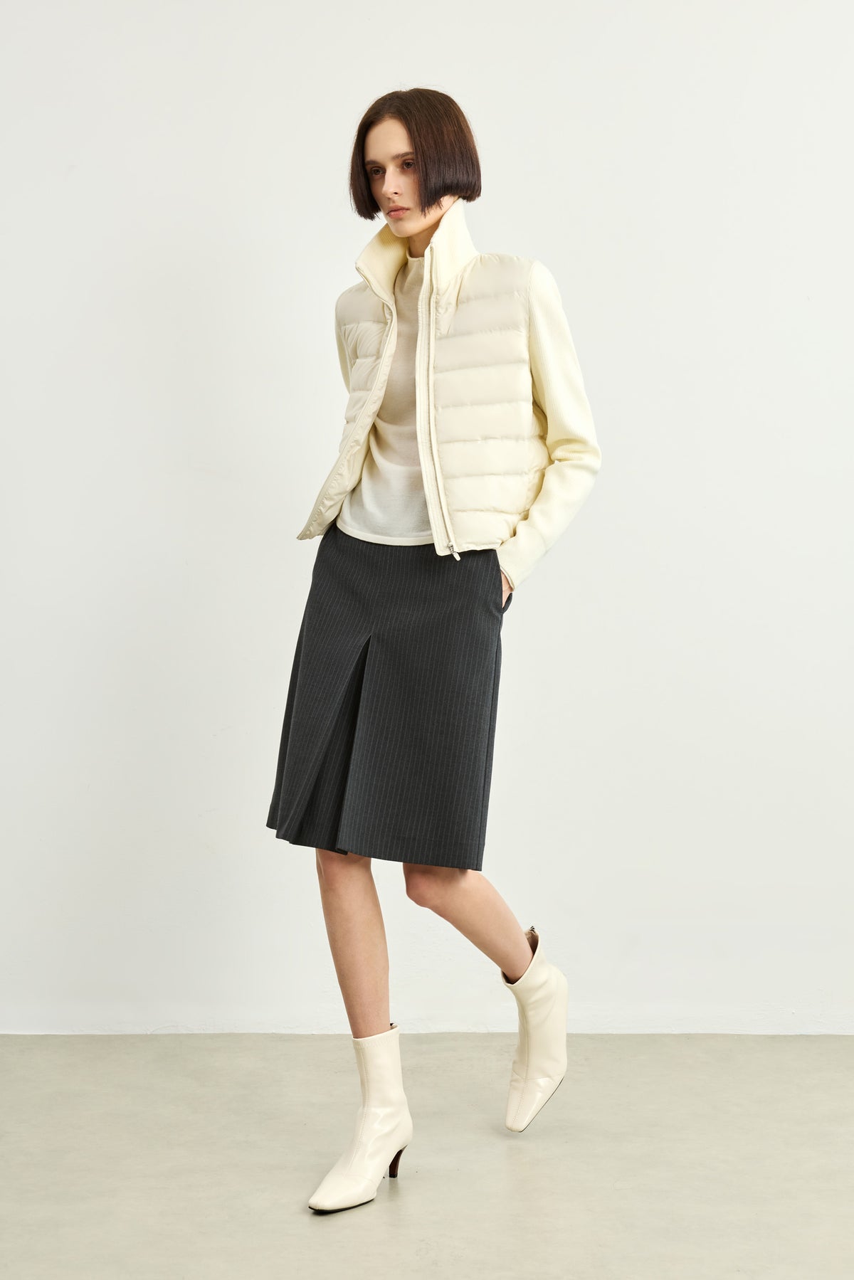 #color_Off White