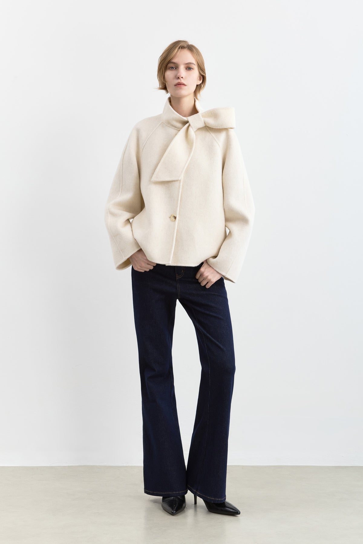 #color_Off White