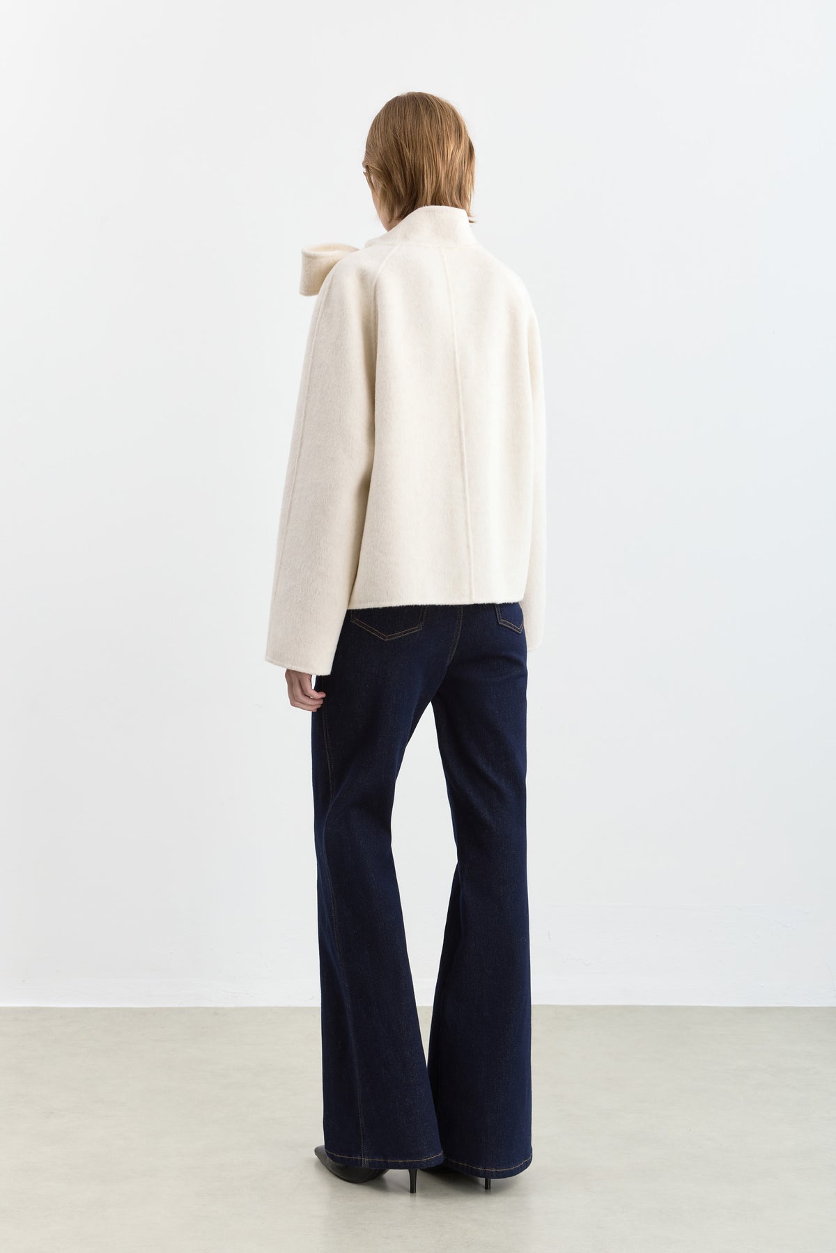 #color_Off White