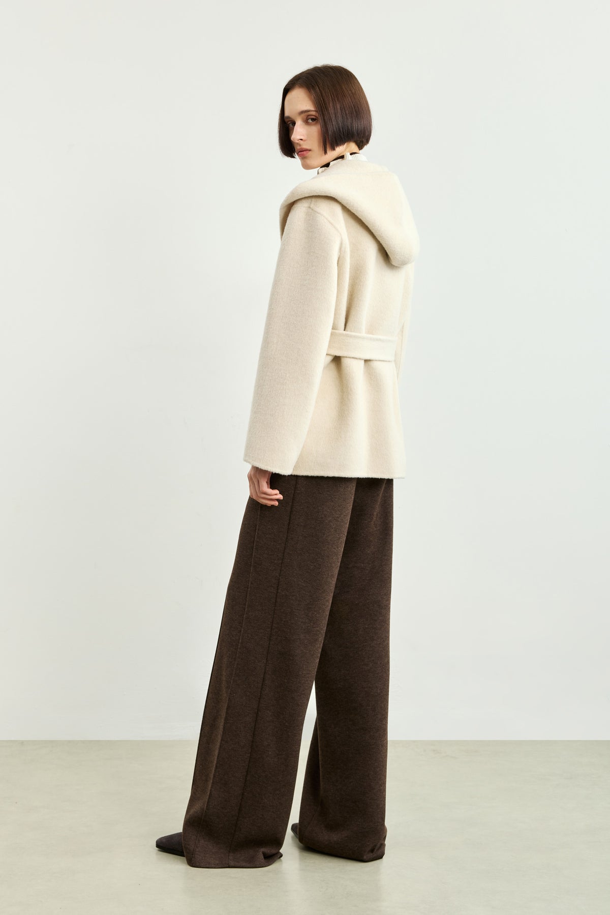 #color_Off White