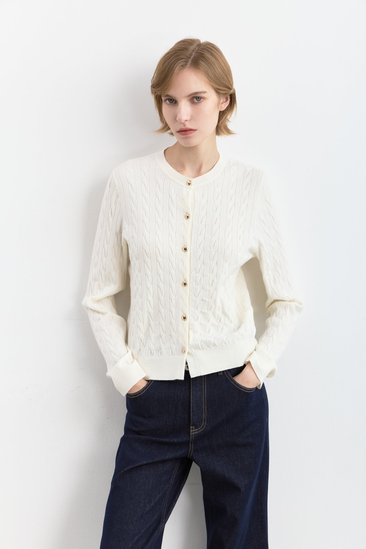 #color_Off White