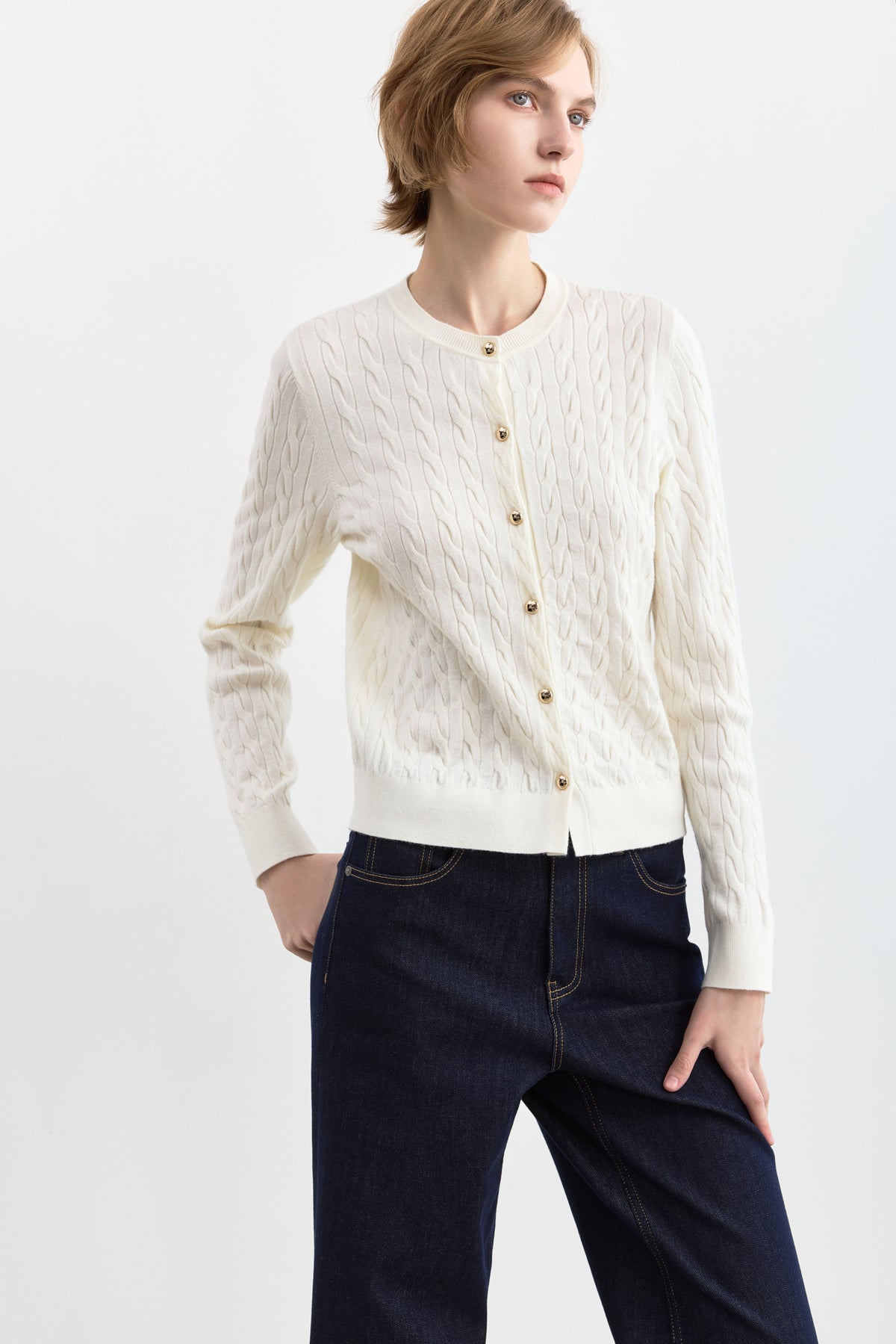 #color_Off White