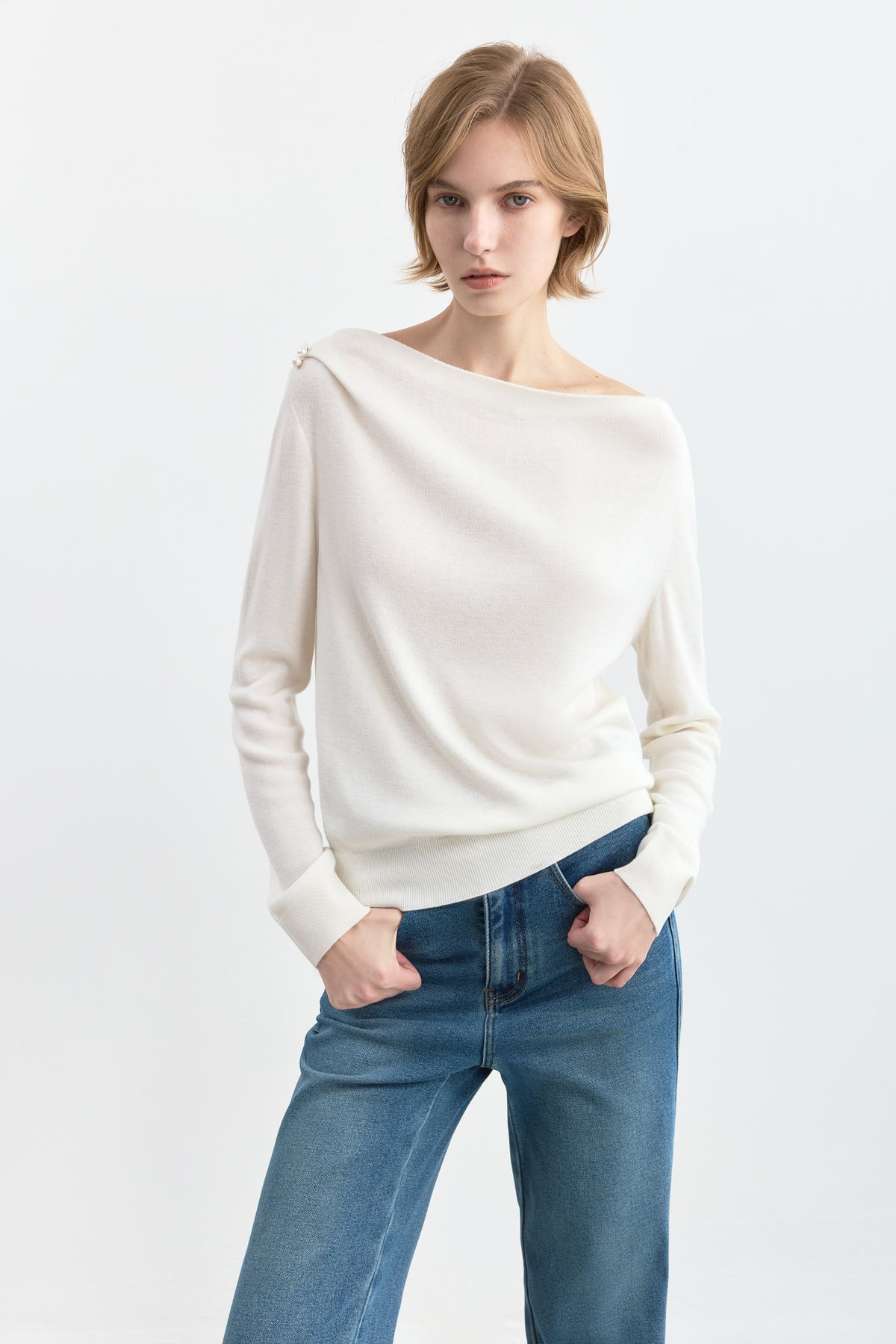 #color_Off White