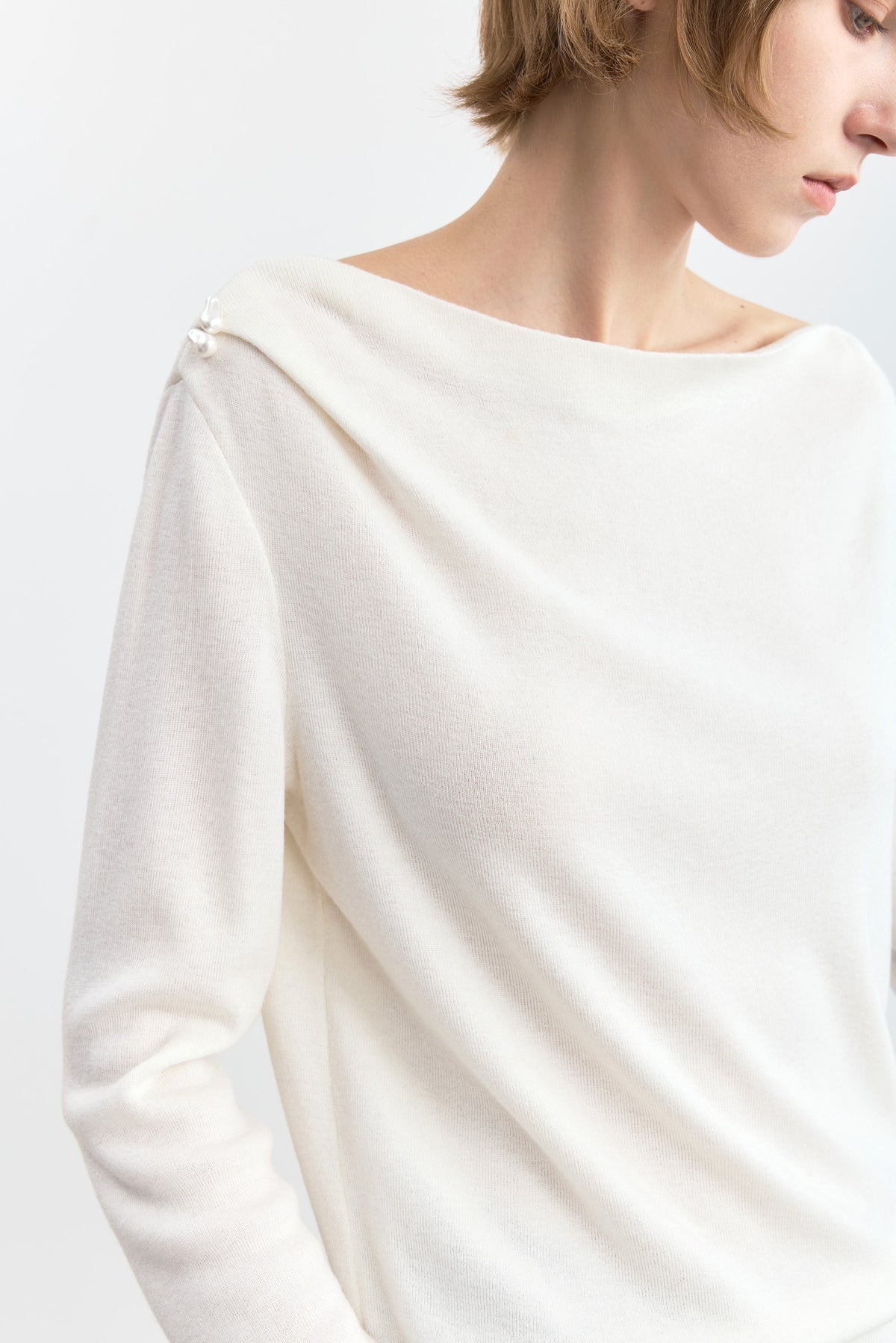 #color_Off White