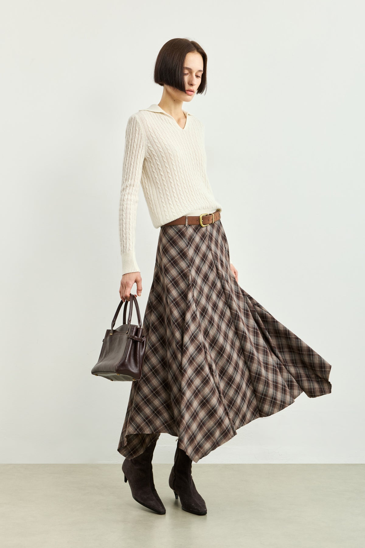 #color_Off White