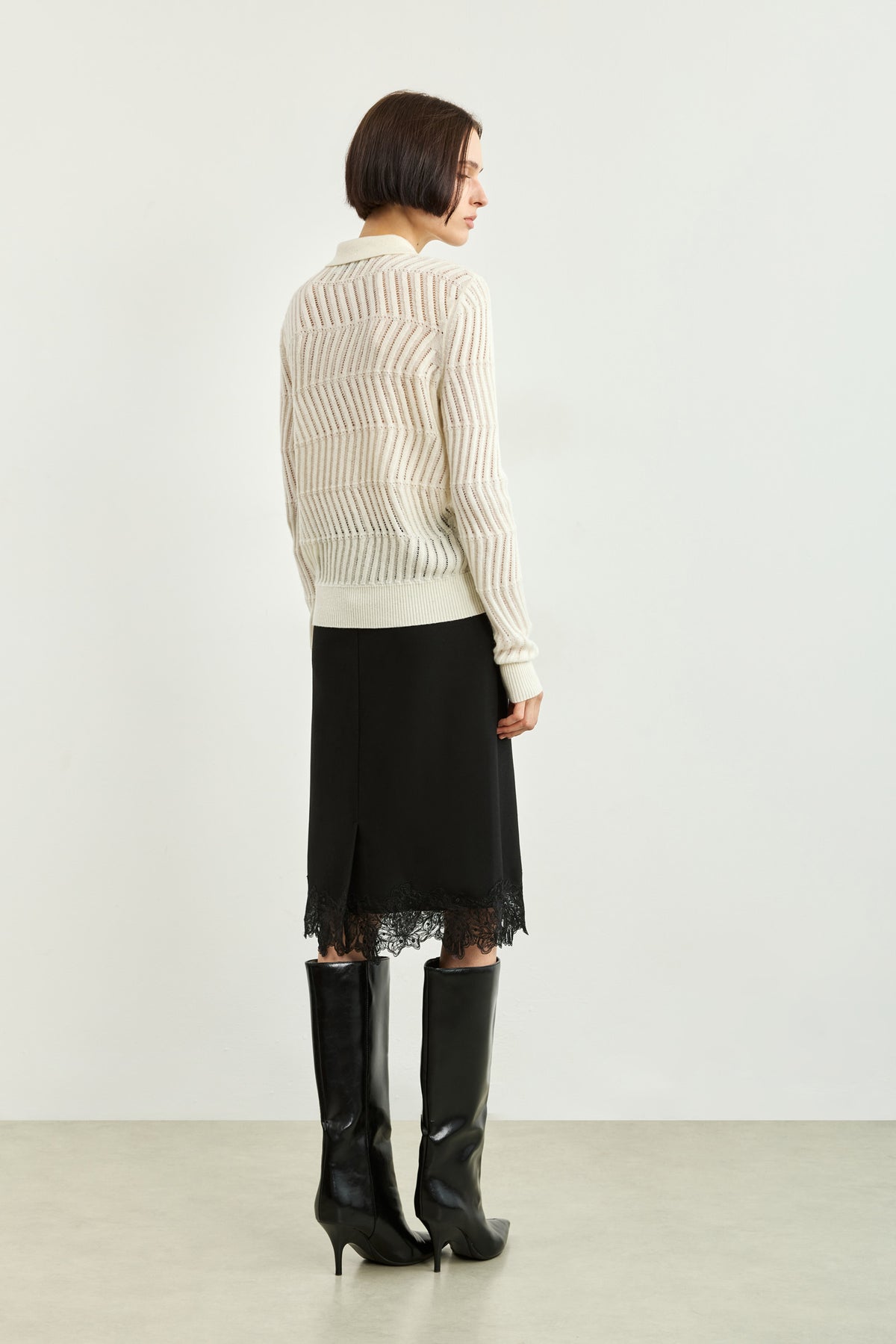 #color_Off White