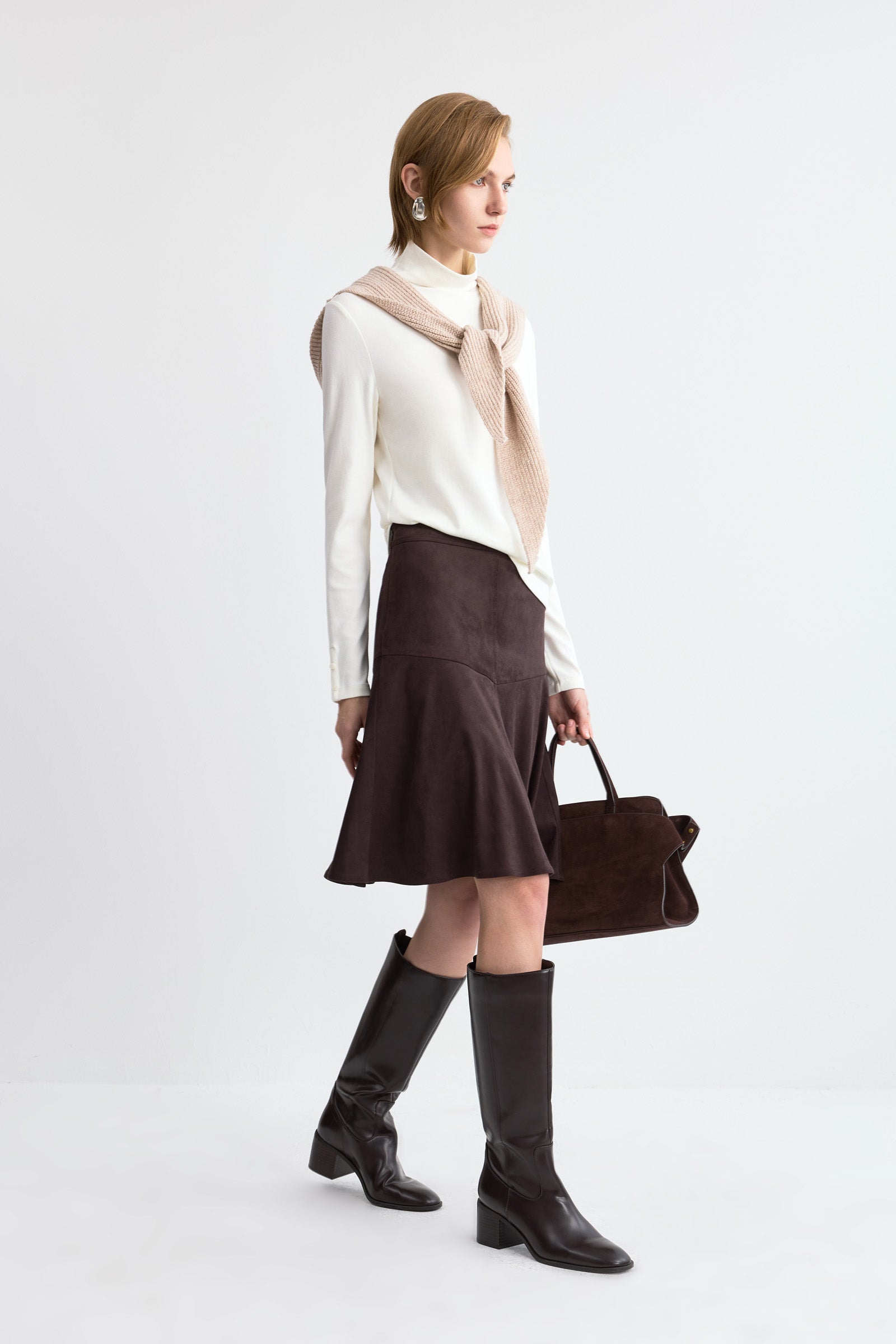 #color_Off White