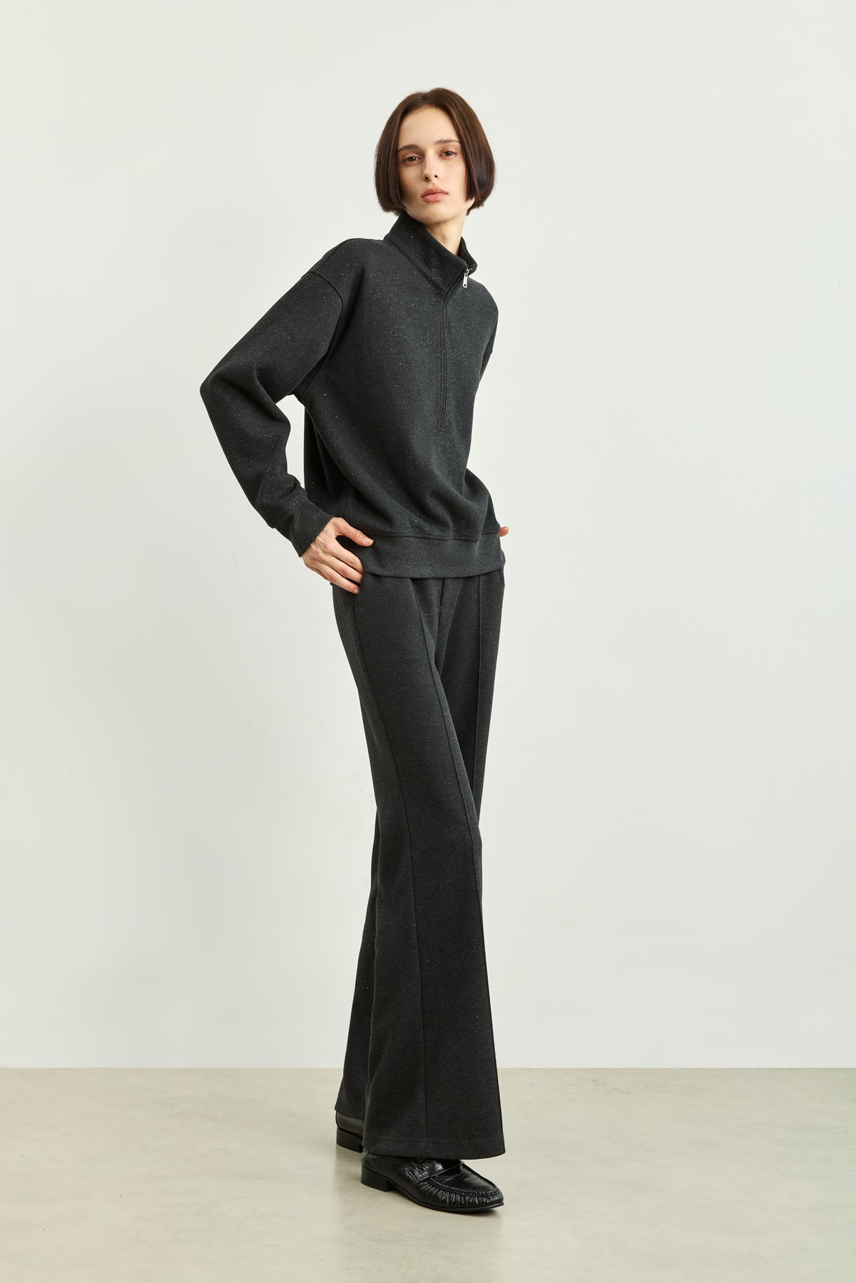 #color_Dark Charcoal Gray