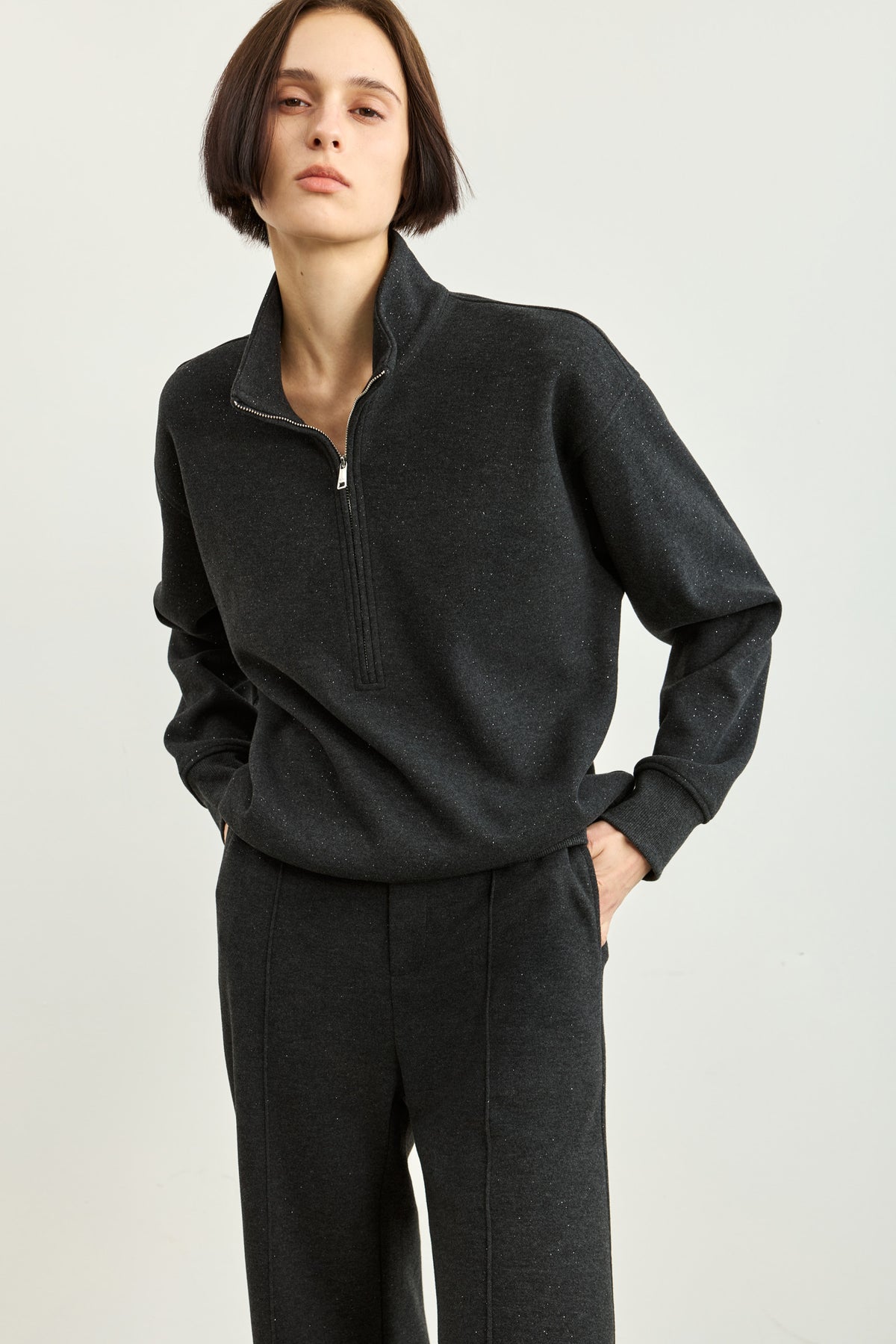#color_Dark Charcoal Gray
