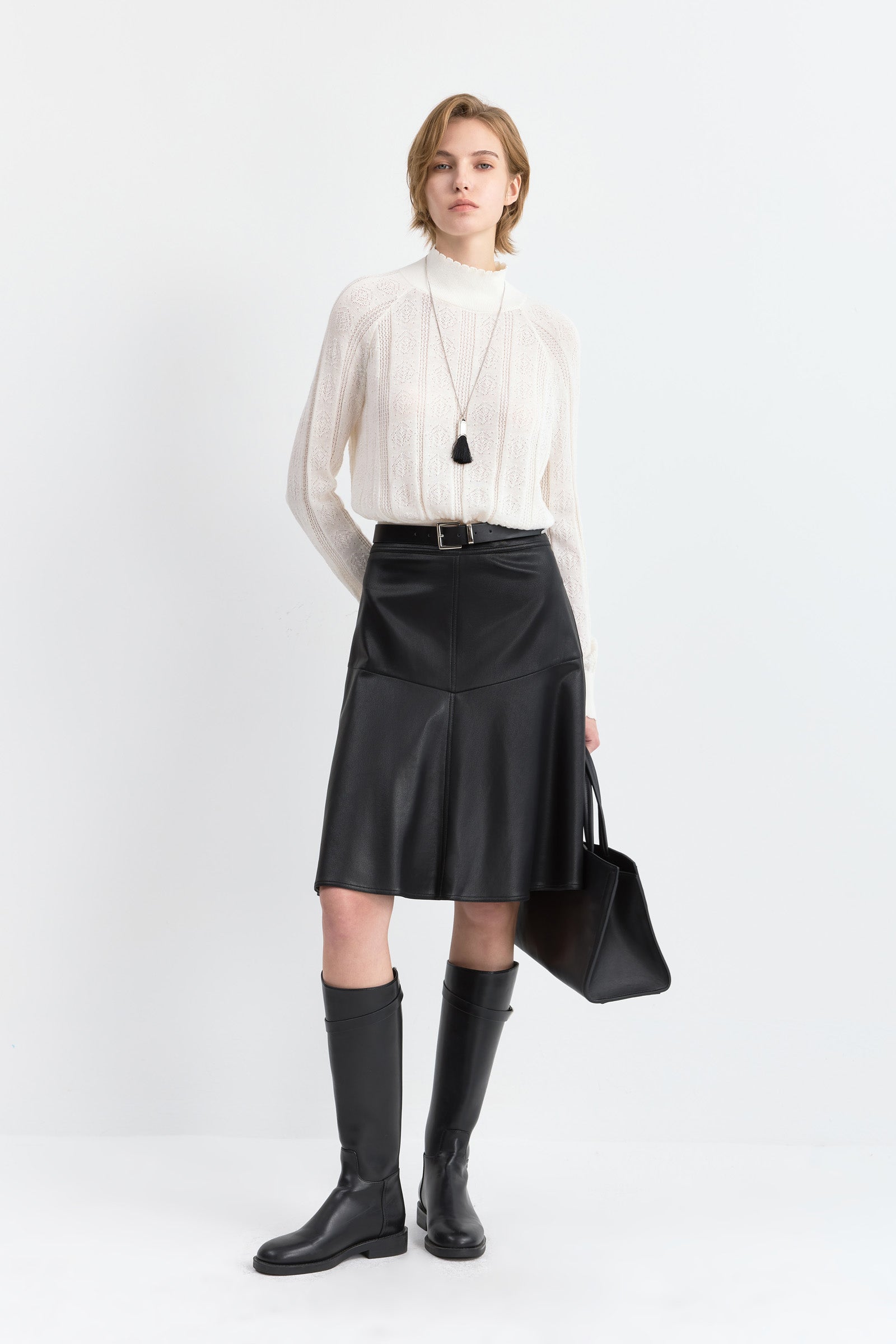 #color_Off White