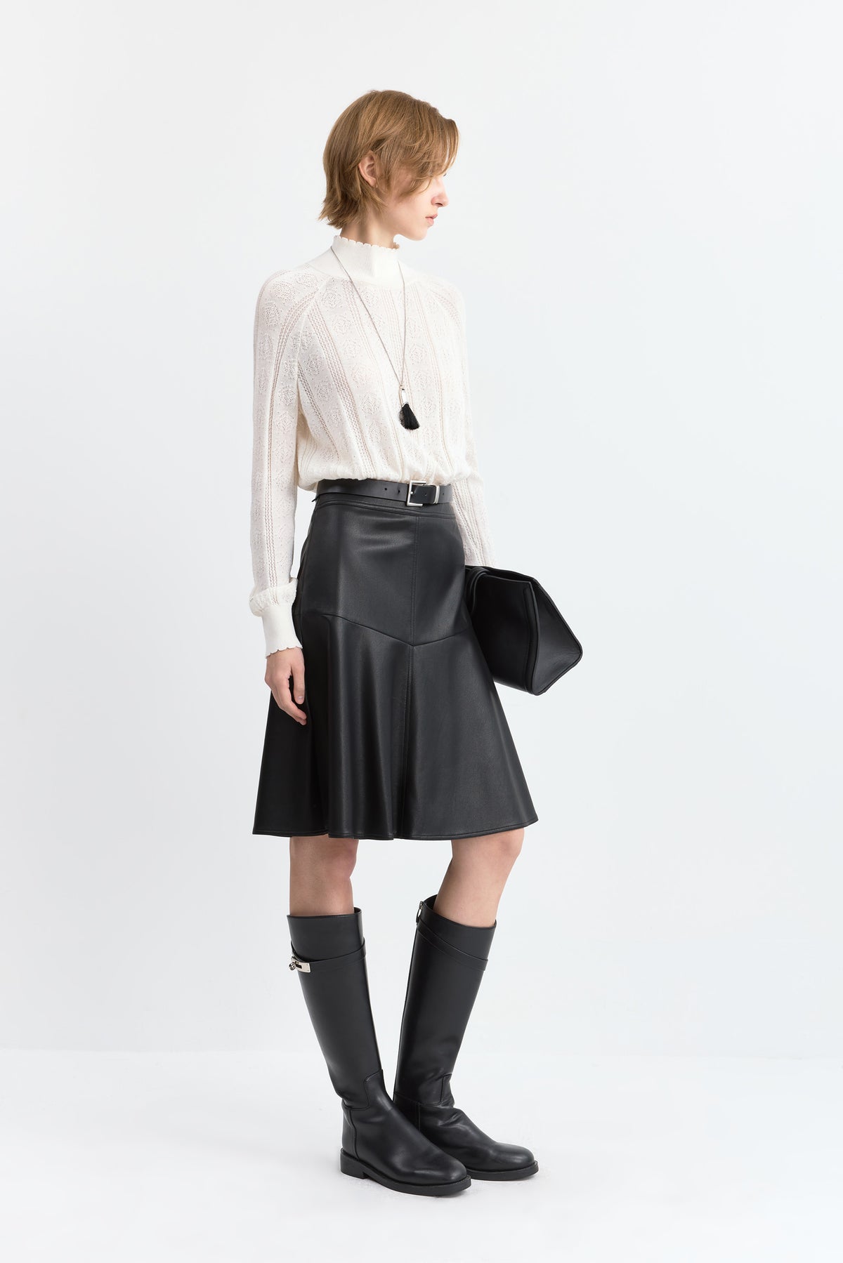 #color_Off White