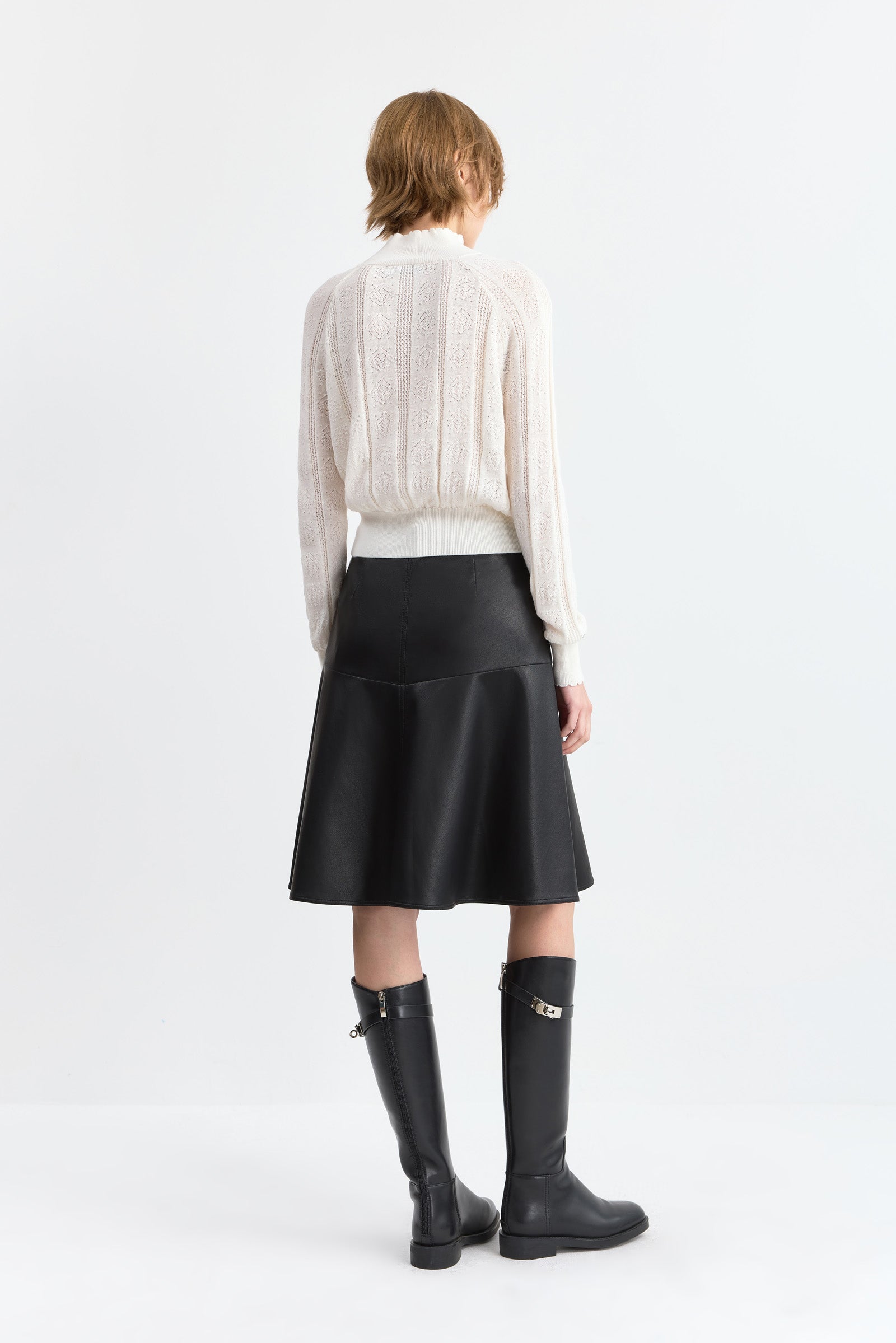 #color_Off White