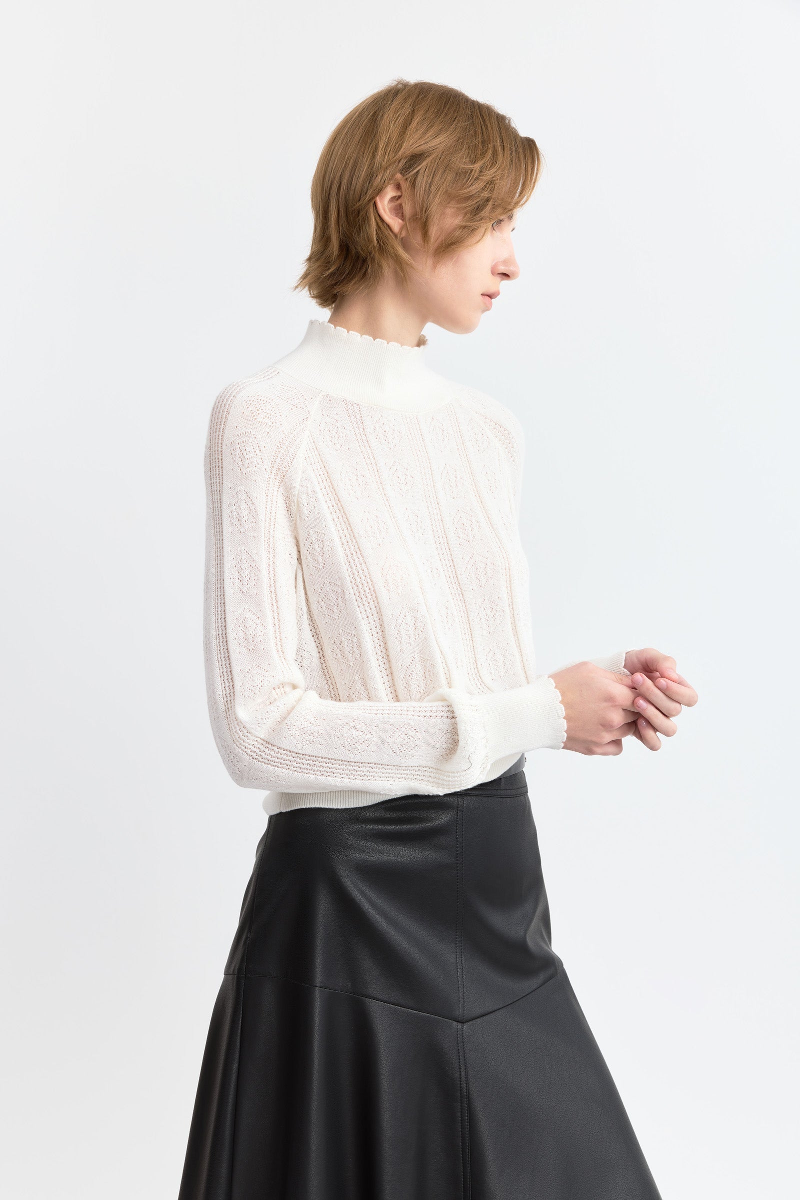 #color_Off White