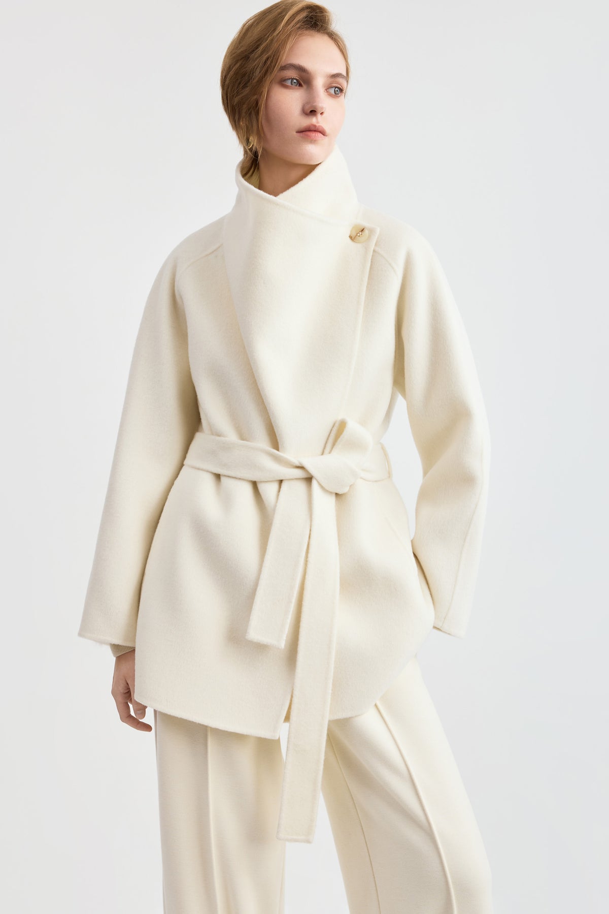 #color_Off White