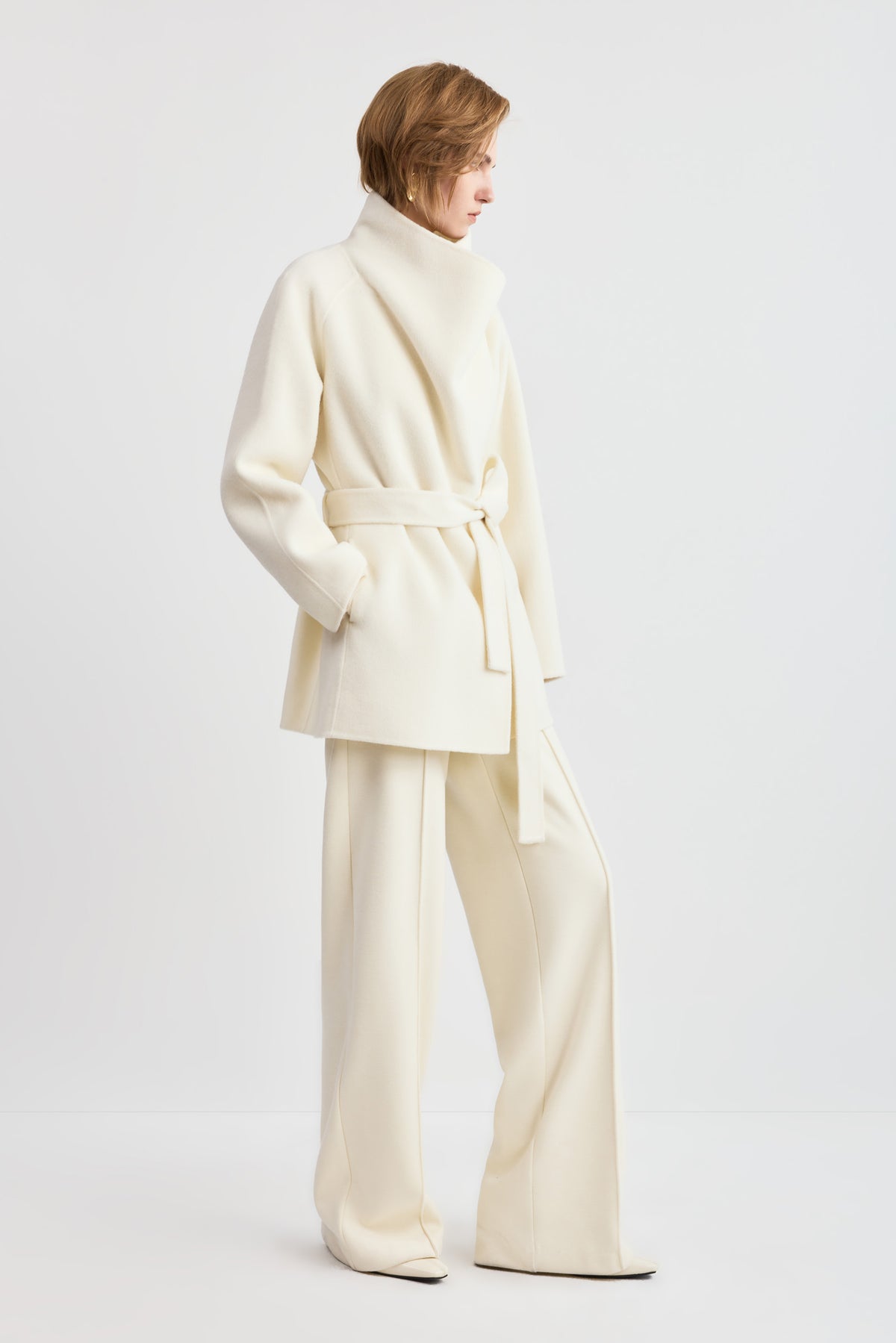 #color_Off White