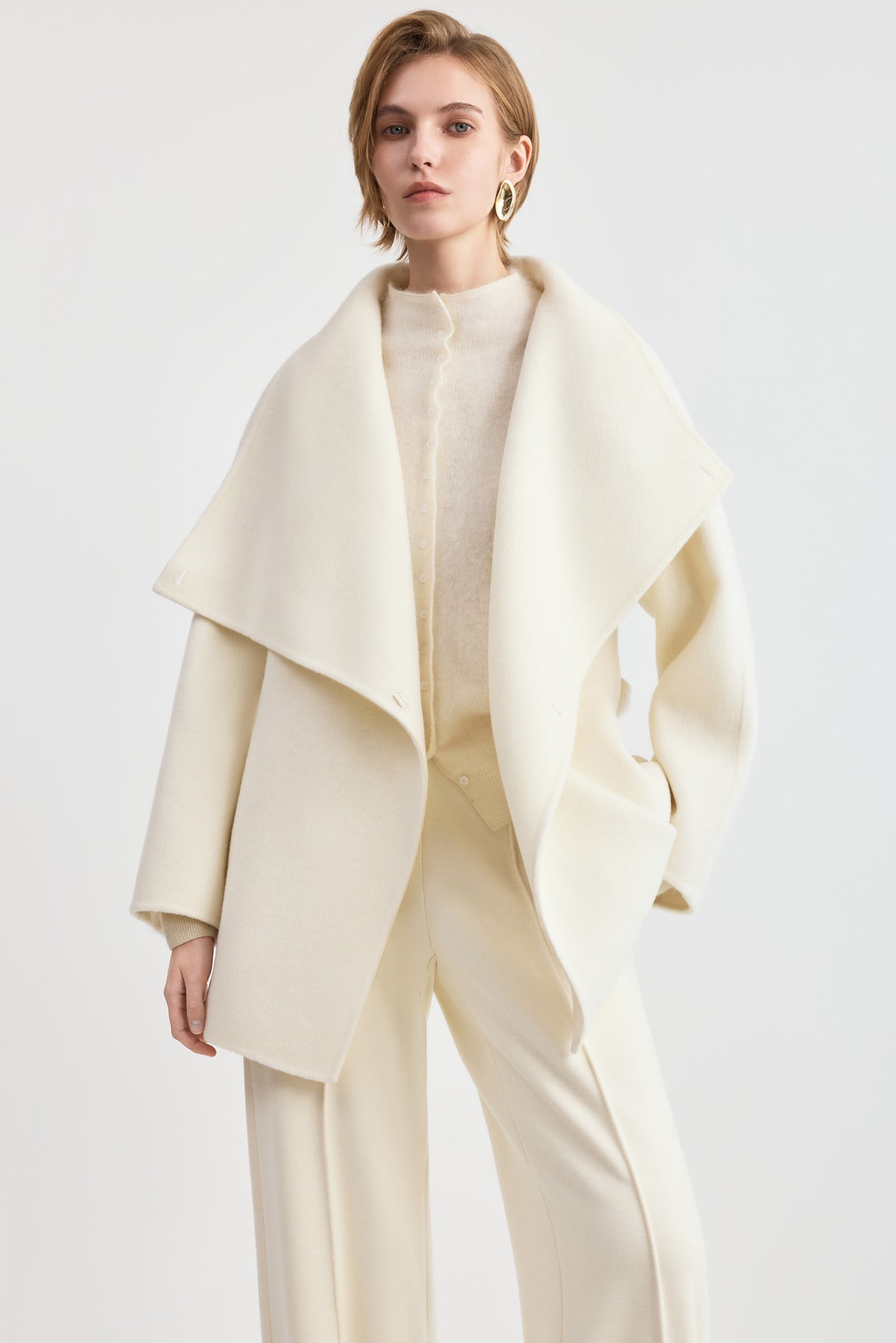#color_Off White