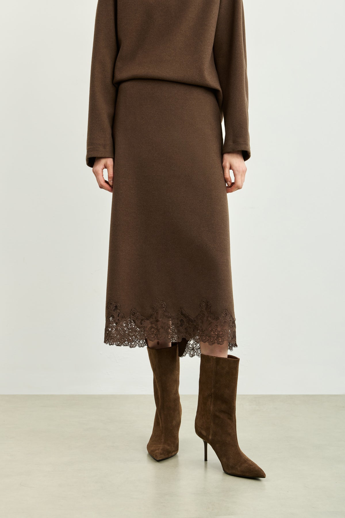 #color_Brown