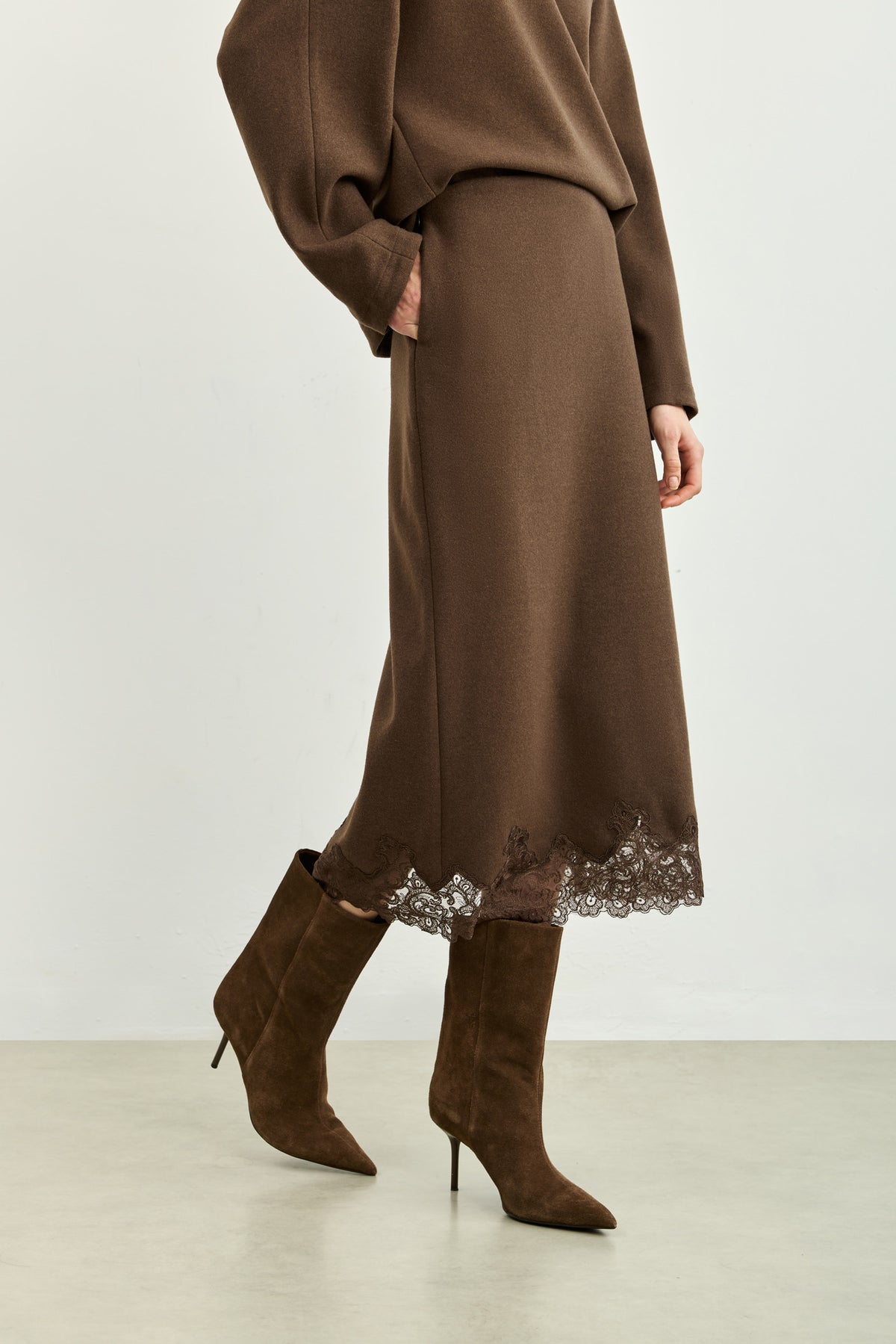 #color_Brown