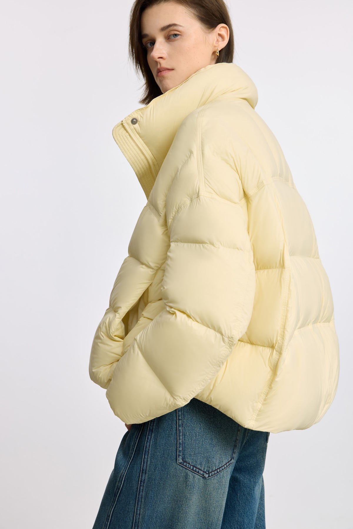 #color_Pale Yellow