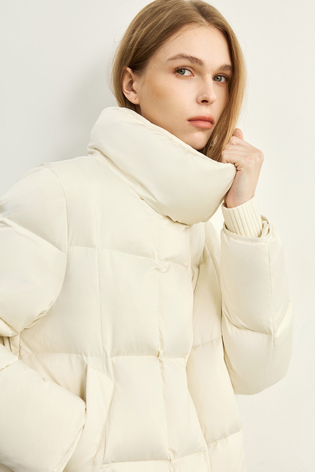 #color_Off White