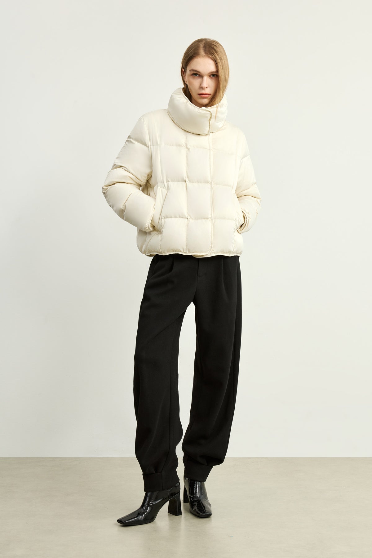 #color_Off White