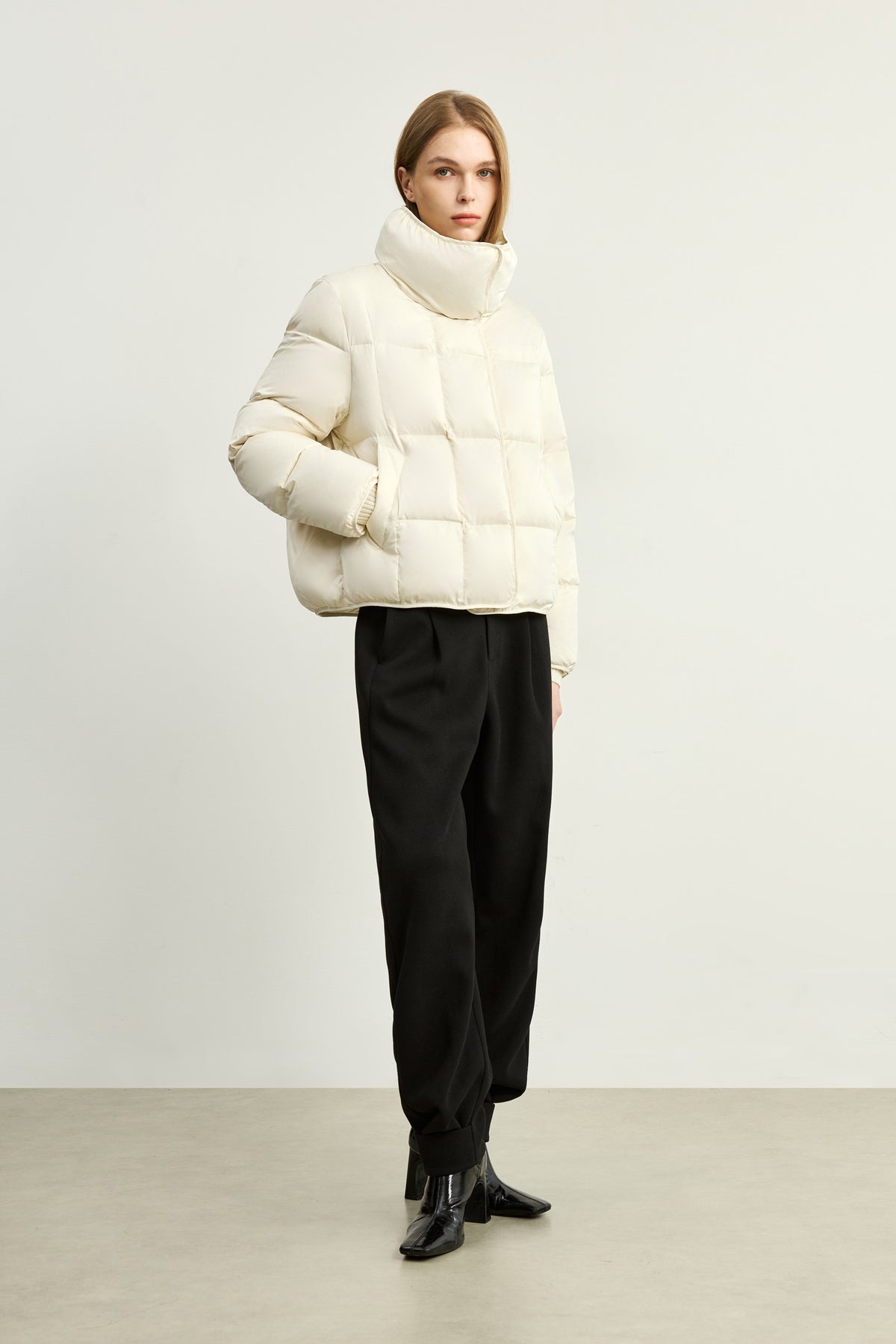 #color_Off White